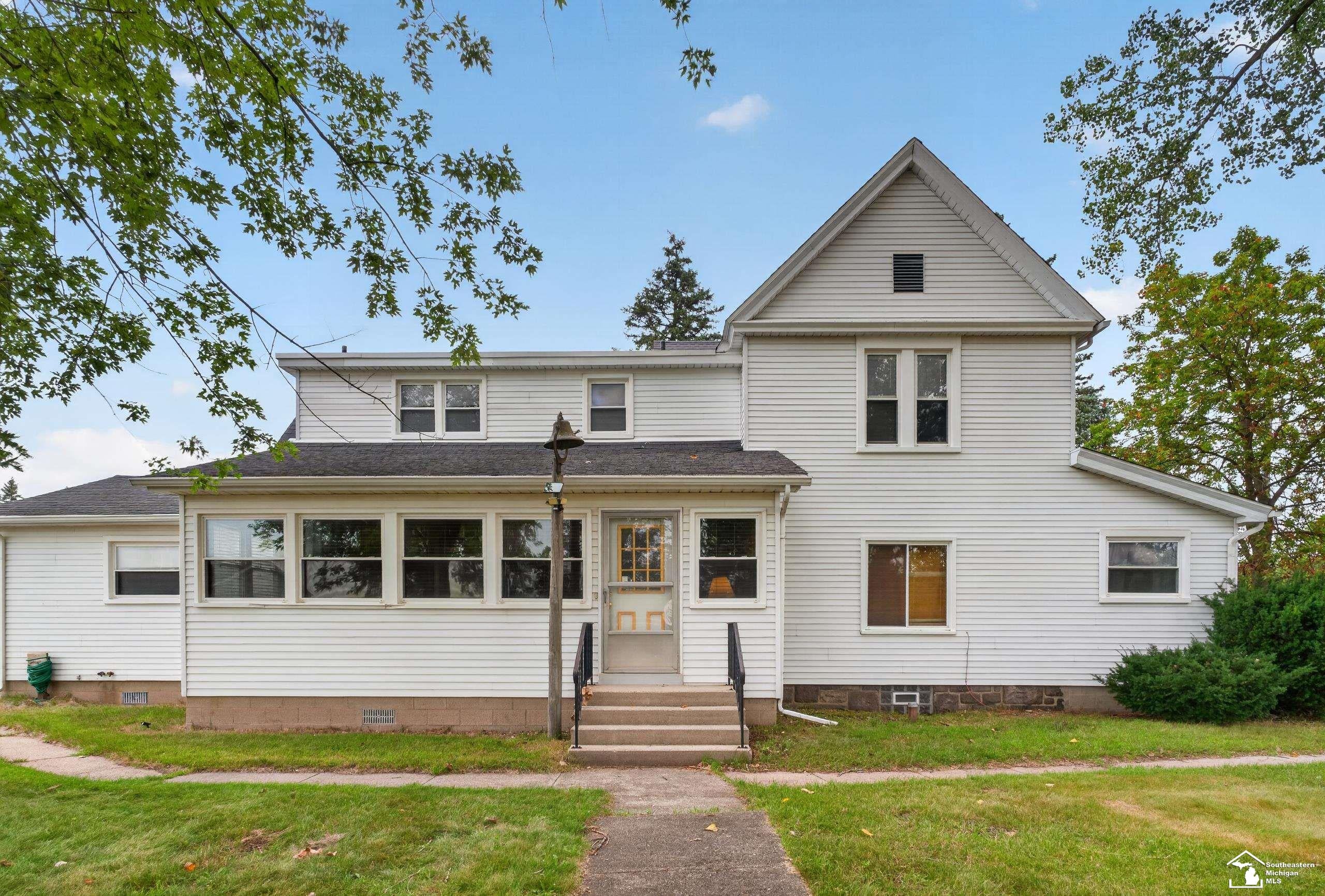 8040 Tuttle Hill Road — photo