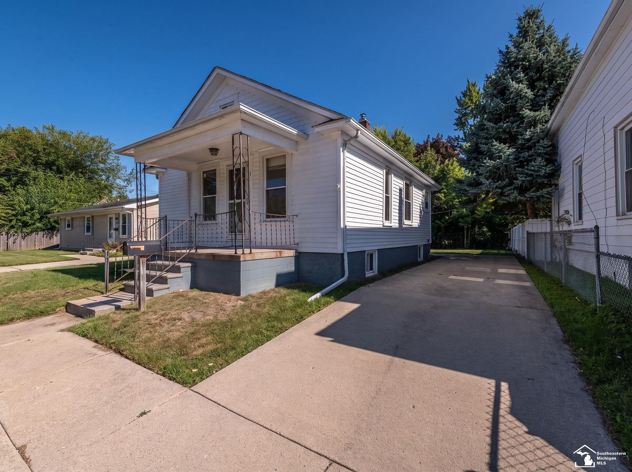 6 Long Court — photo