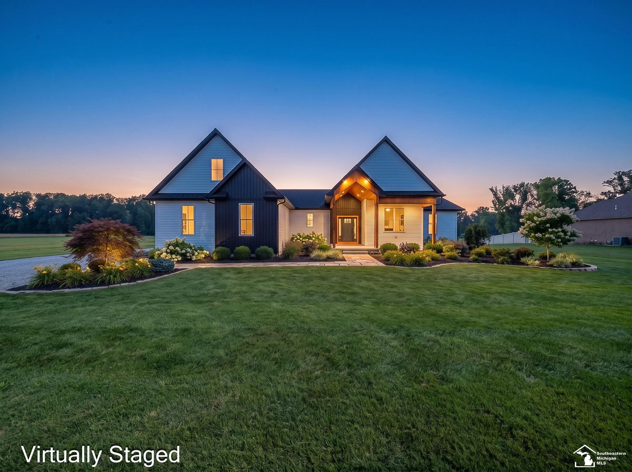 2706 S Custer Road — photo