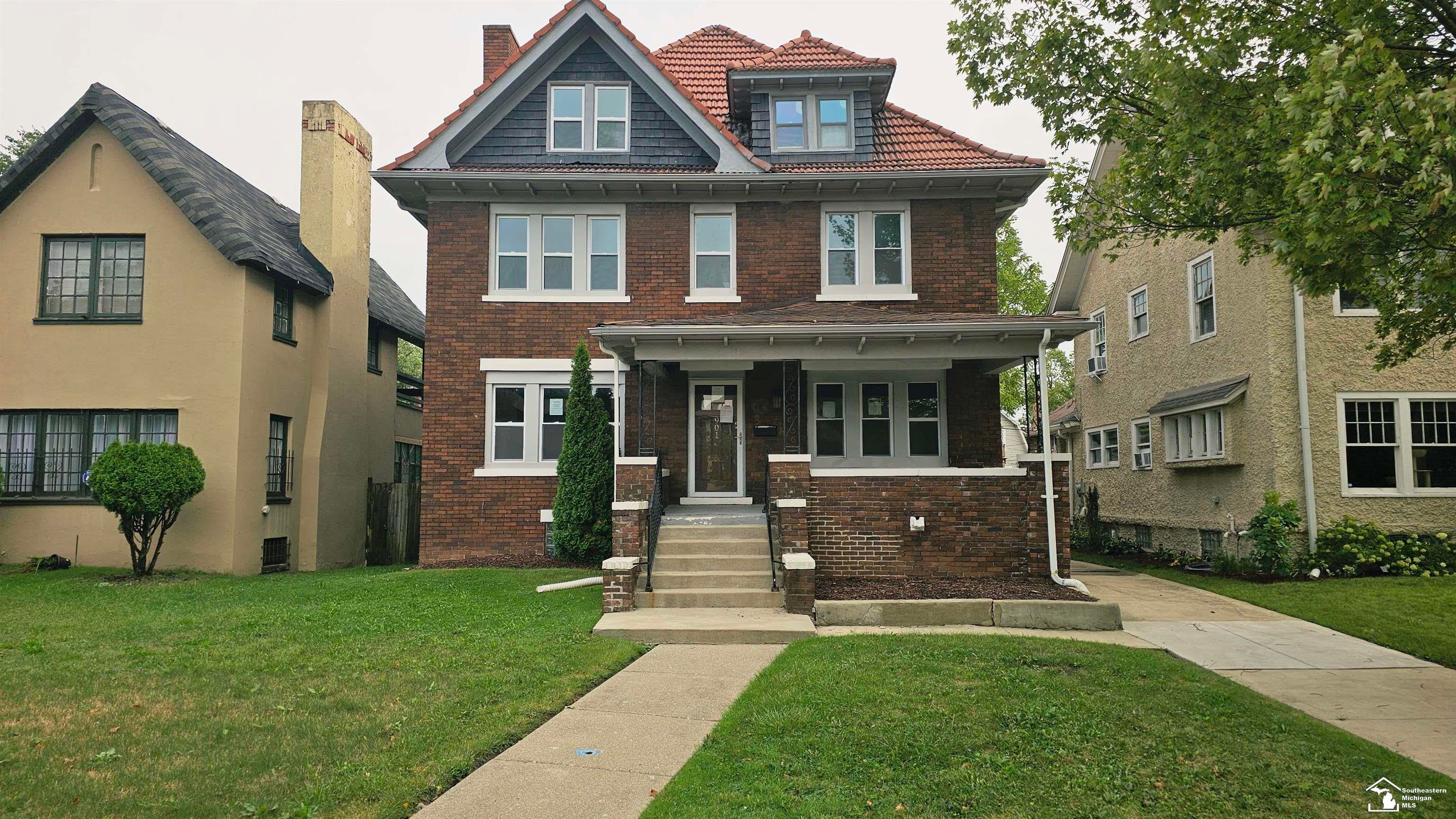 901 Chicago Street — photo