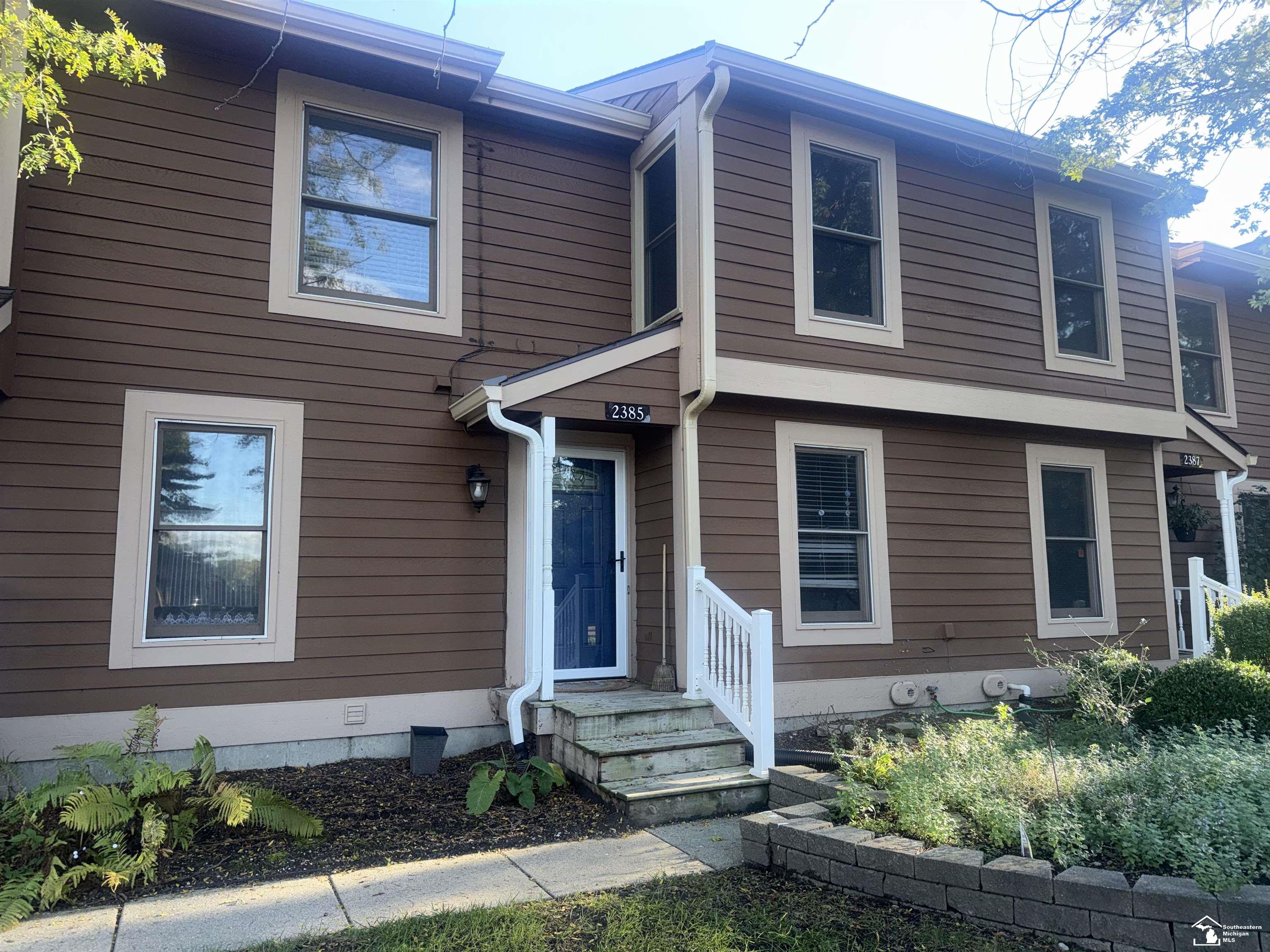 2385 N Wild Blossom Court Cir — photo