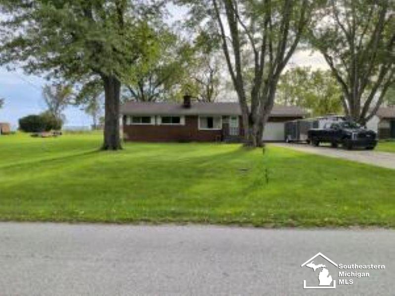 6261 Dixon Rd — photo
