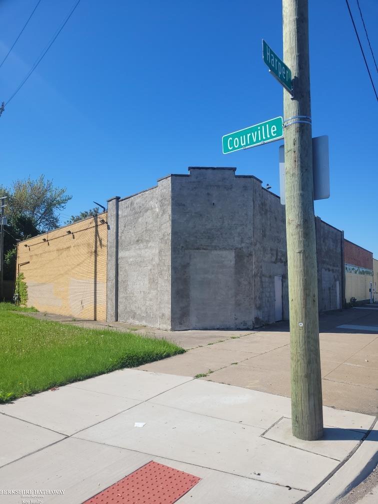 16334 Harper Ave — photo