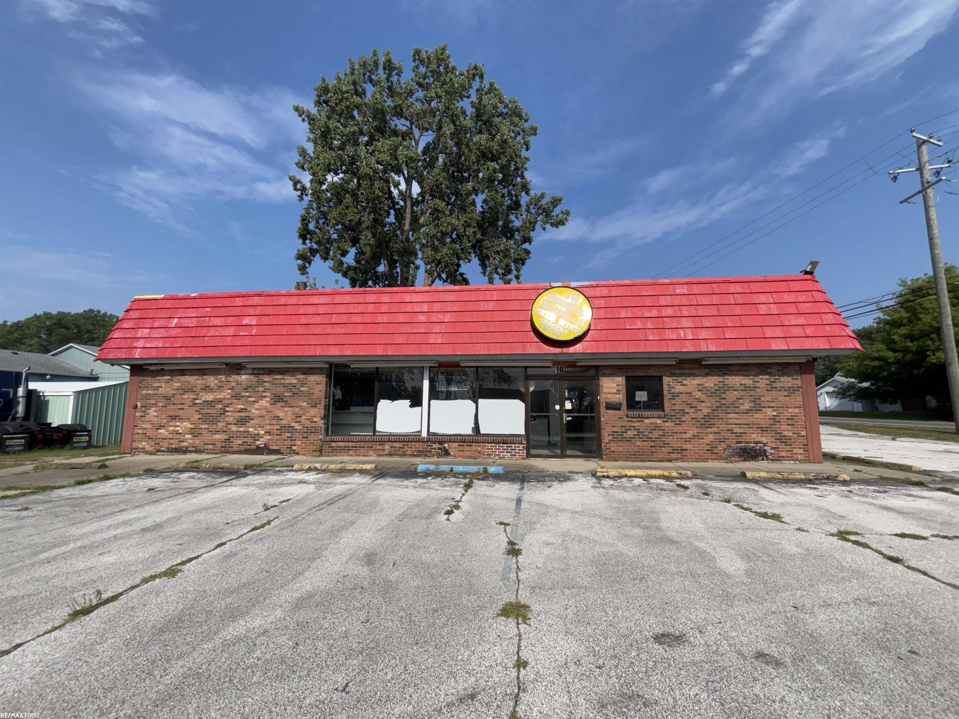 10 Gratiot Blvd — photo