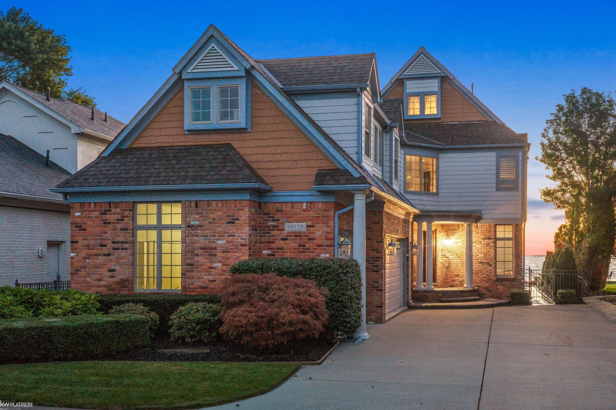38128 Lakeshore Drive — photo