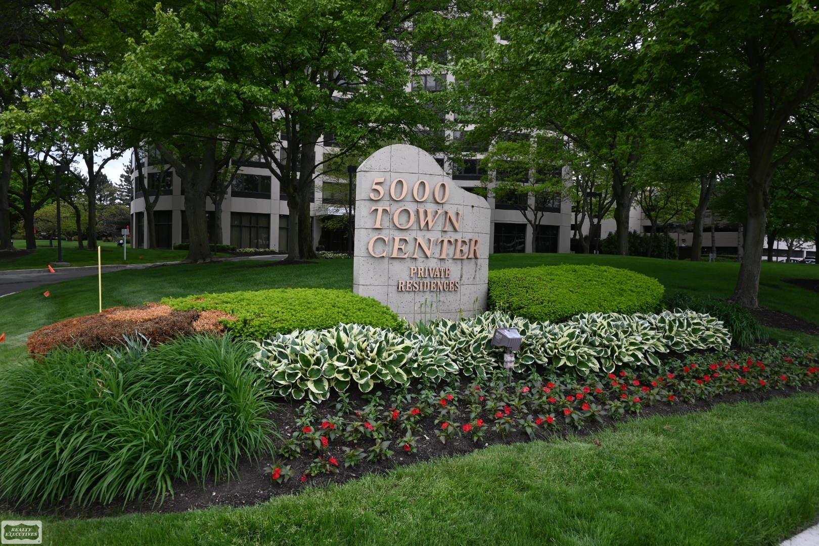 5000 Town Center — photo