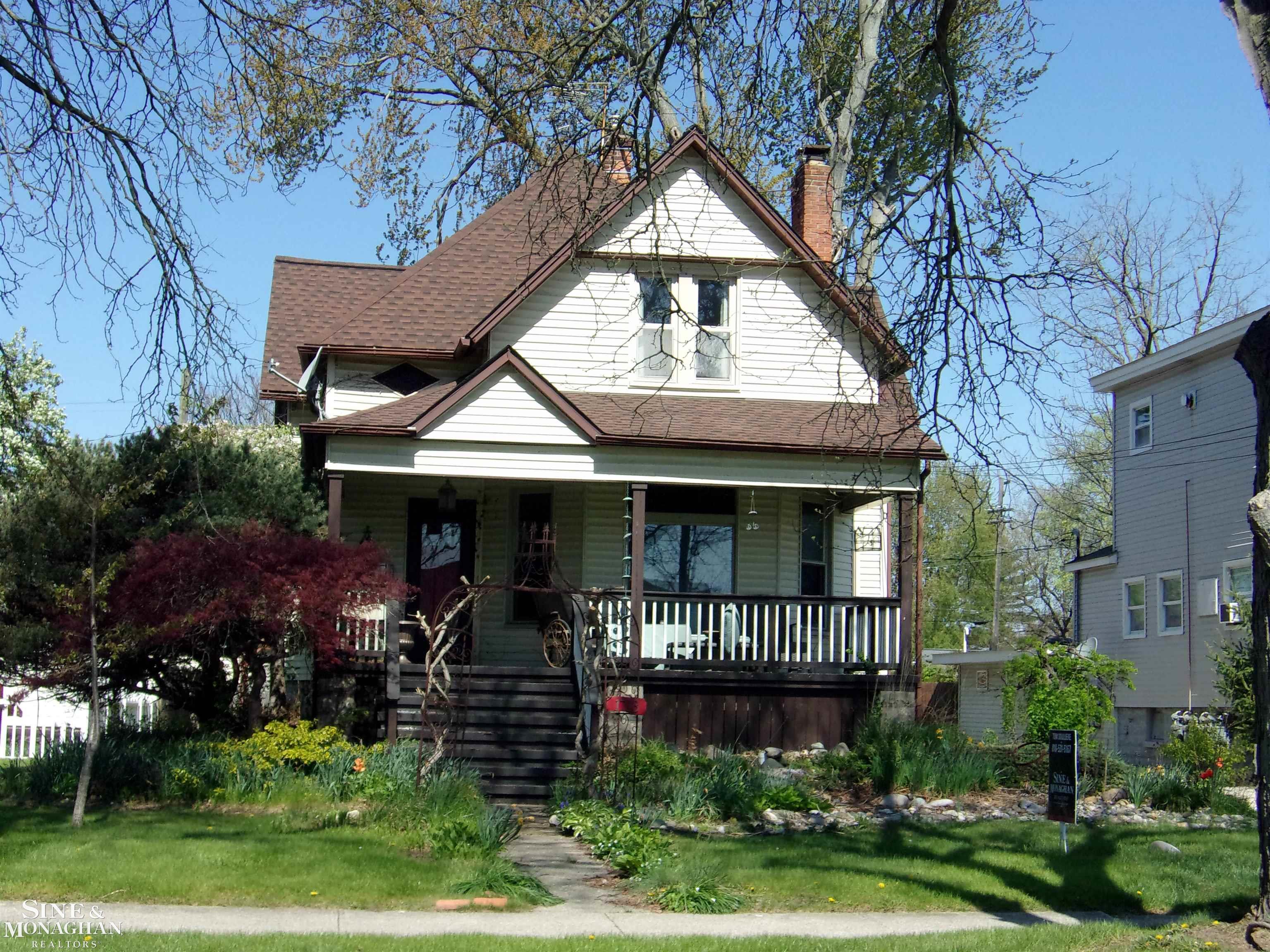 1713 St Clair River Dr — photo