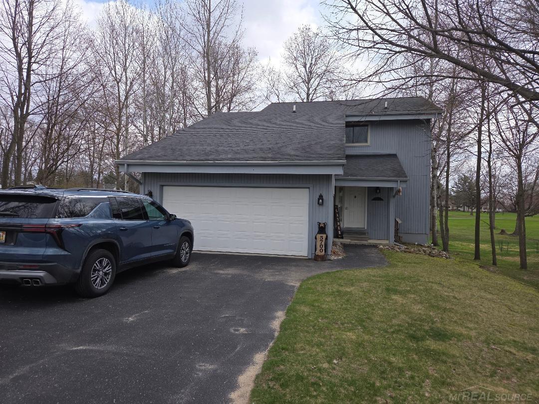 5700 Royal Court Court — photo