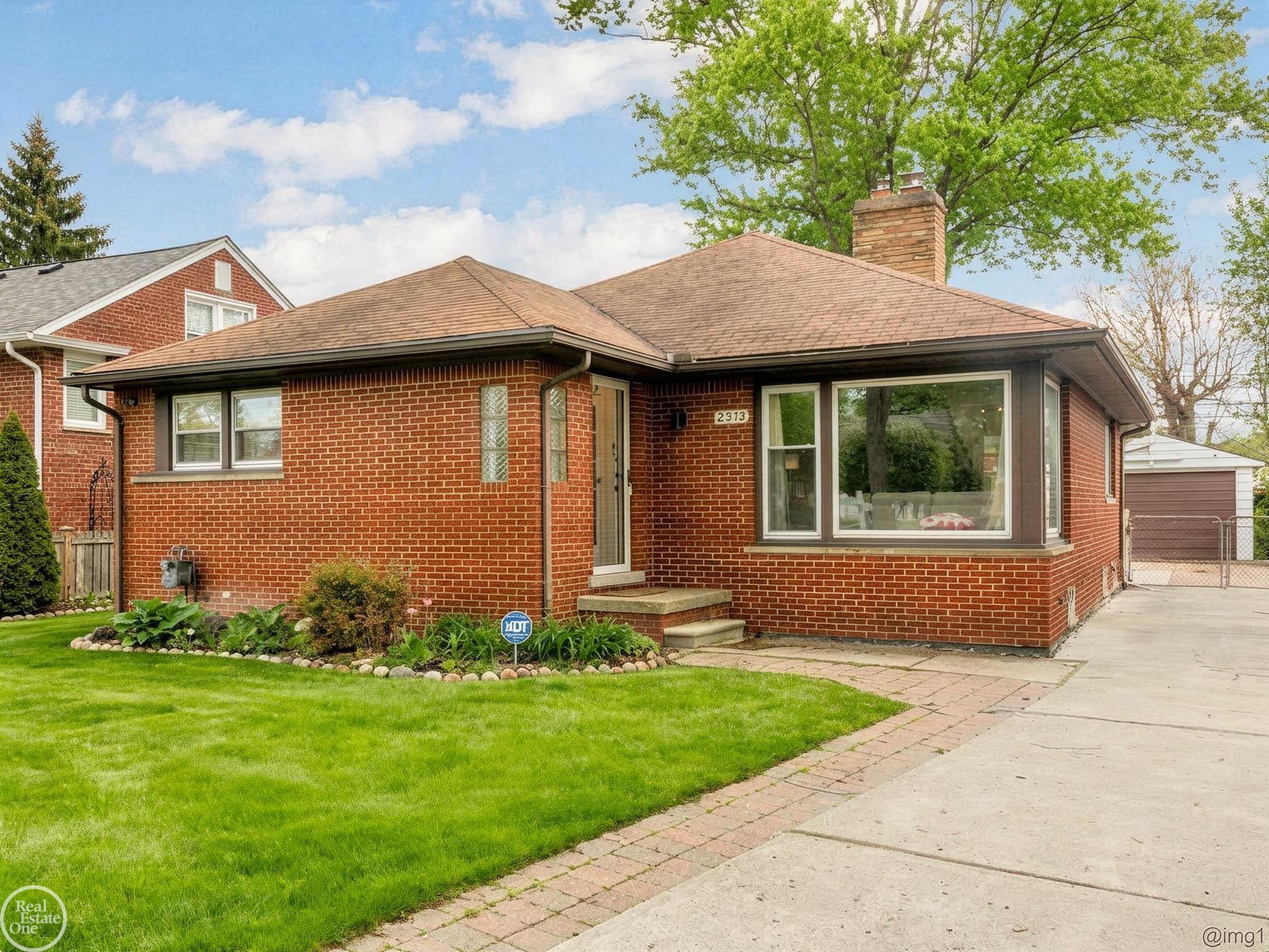 2313 Stanhope Street — photo