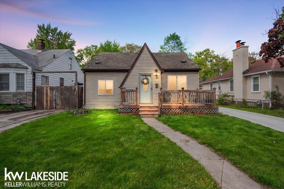 20511 Kenosha Street — photo