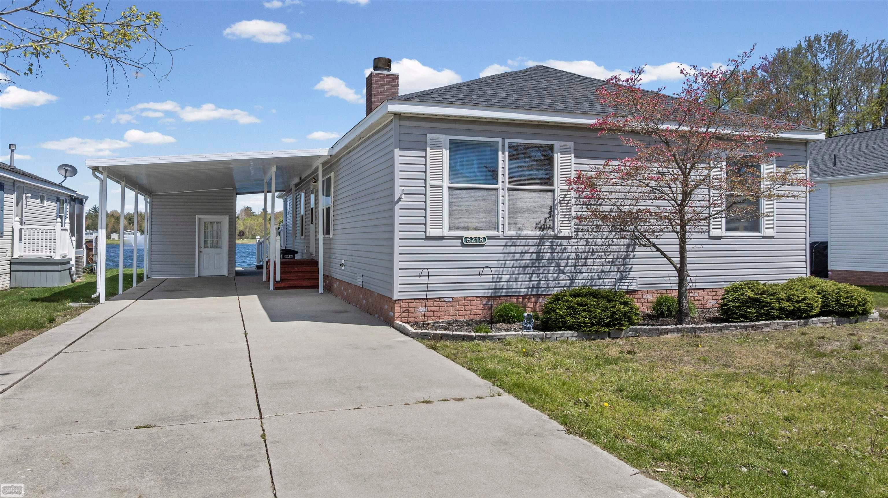 6218 Square Lake Drive — photo