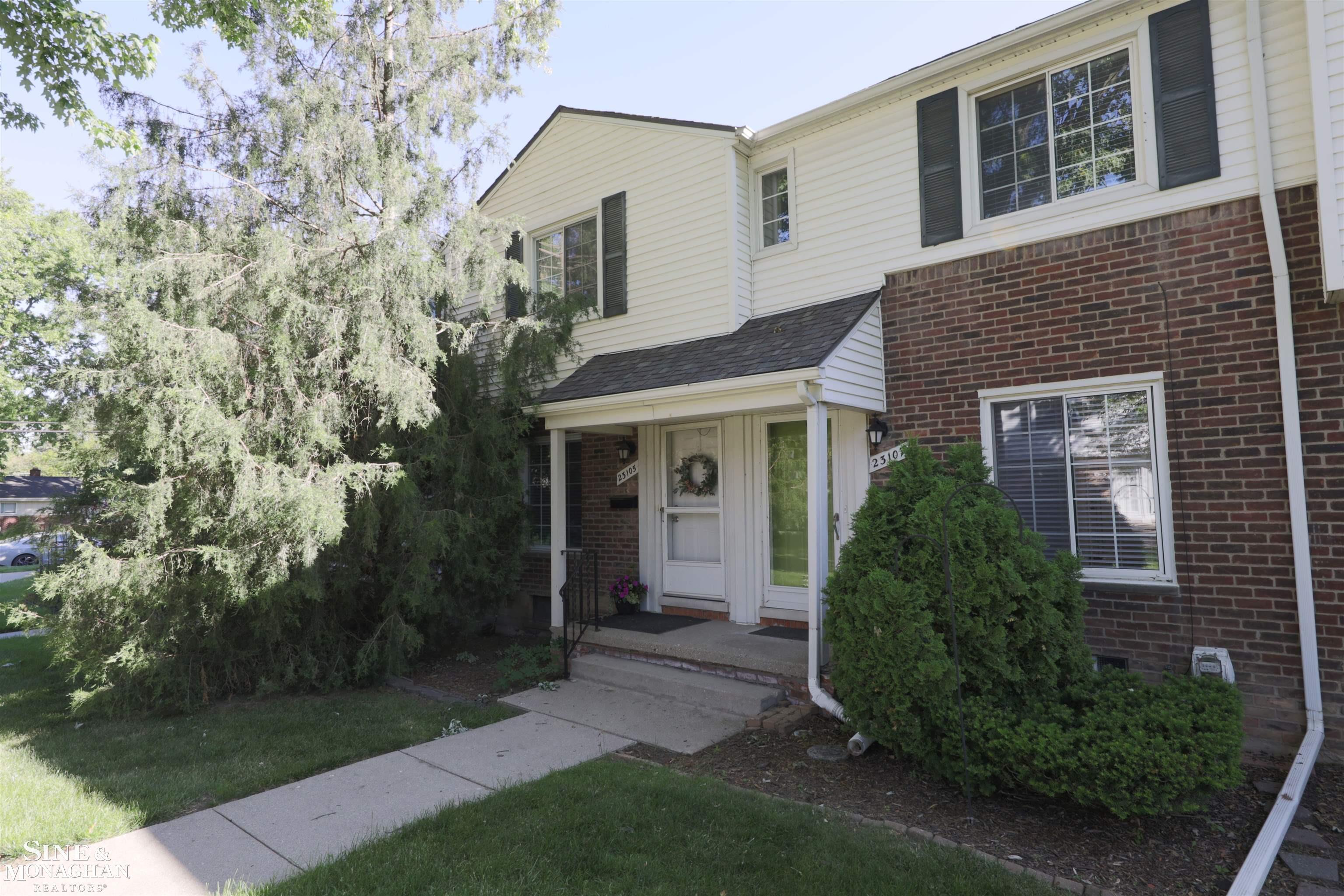 23107 Arthur Court — photo