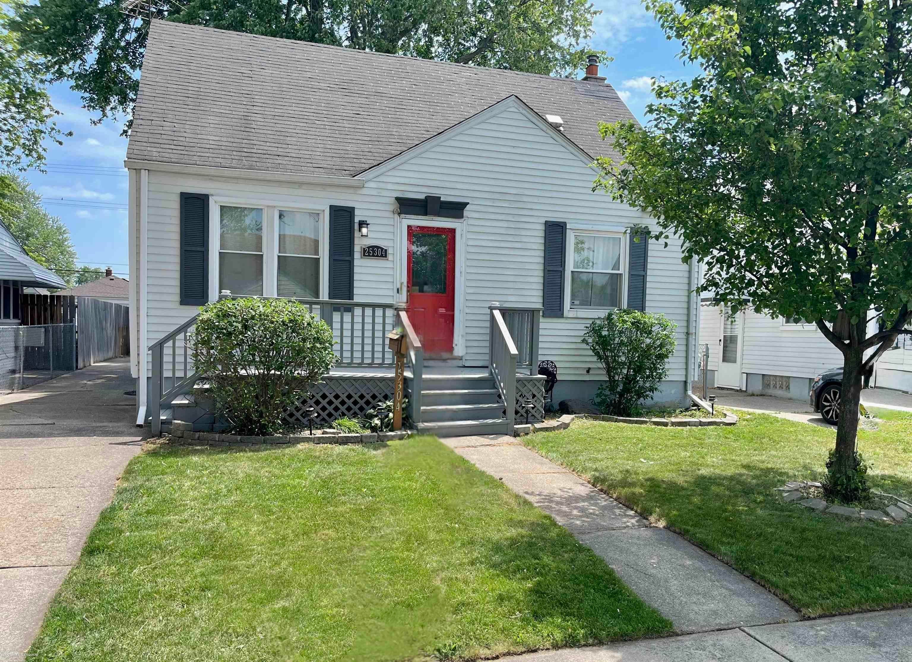 25304 Culver Street — photo