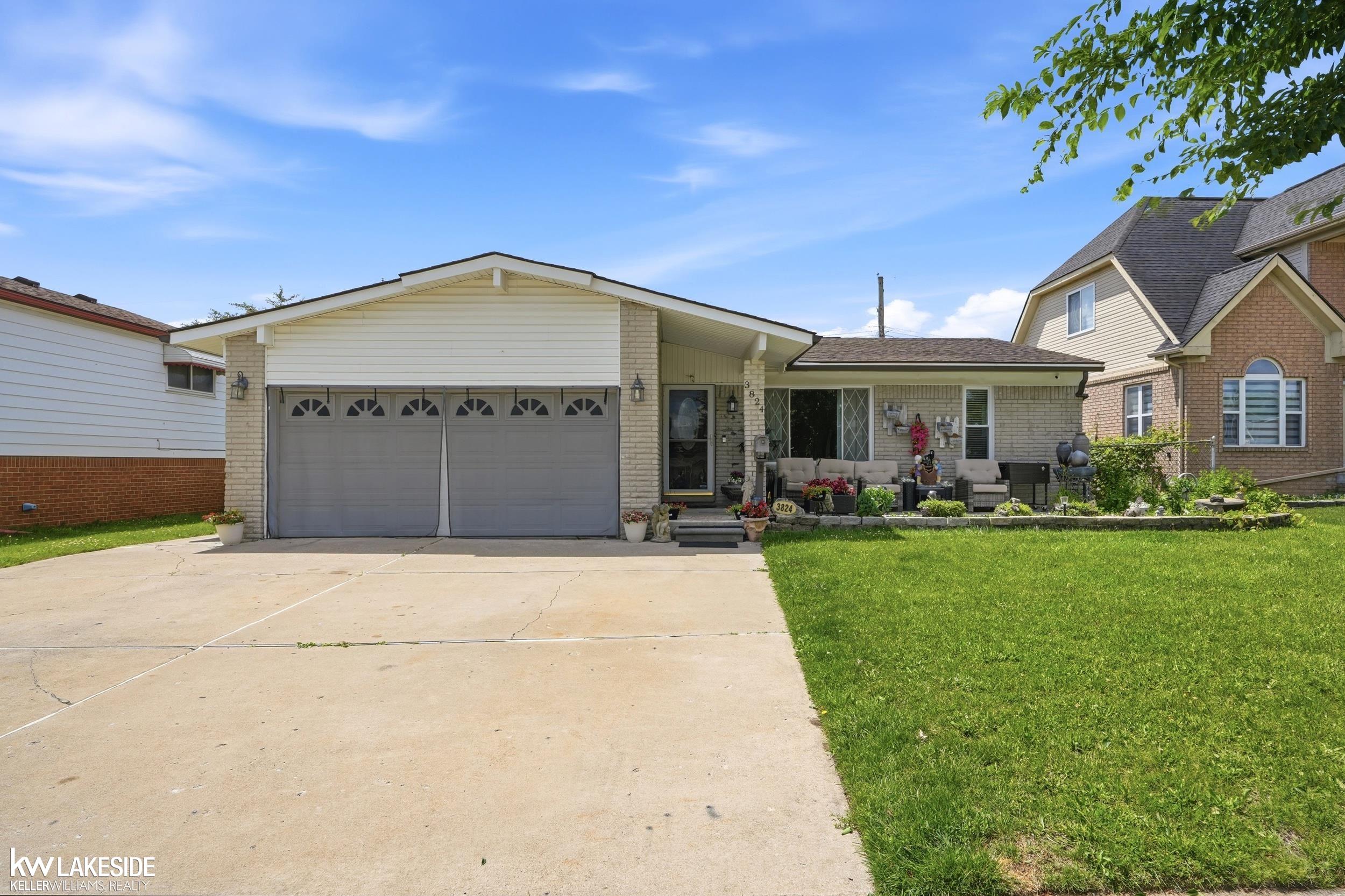 3824 Dawson Drive — photo