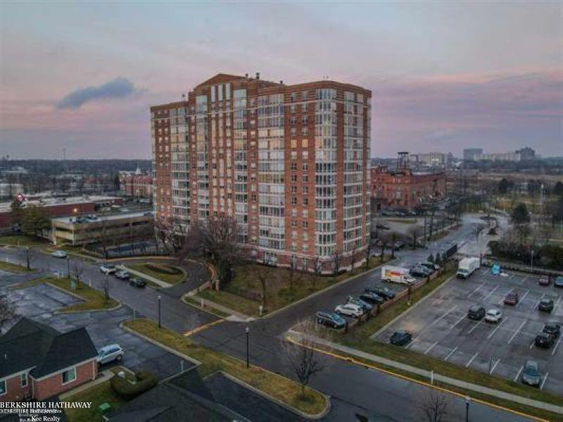 250 E Harbortown #1110 Drive — photo
