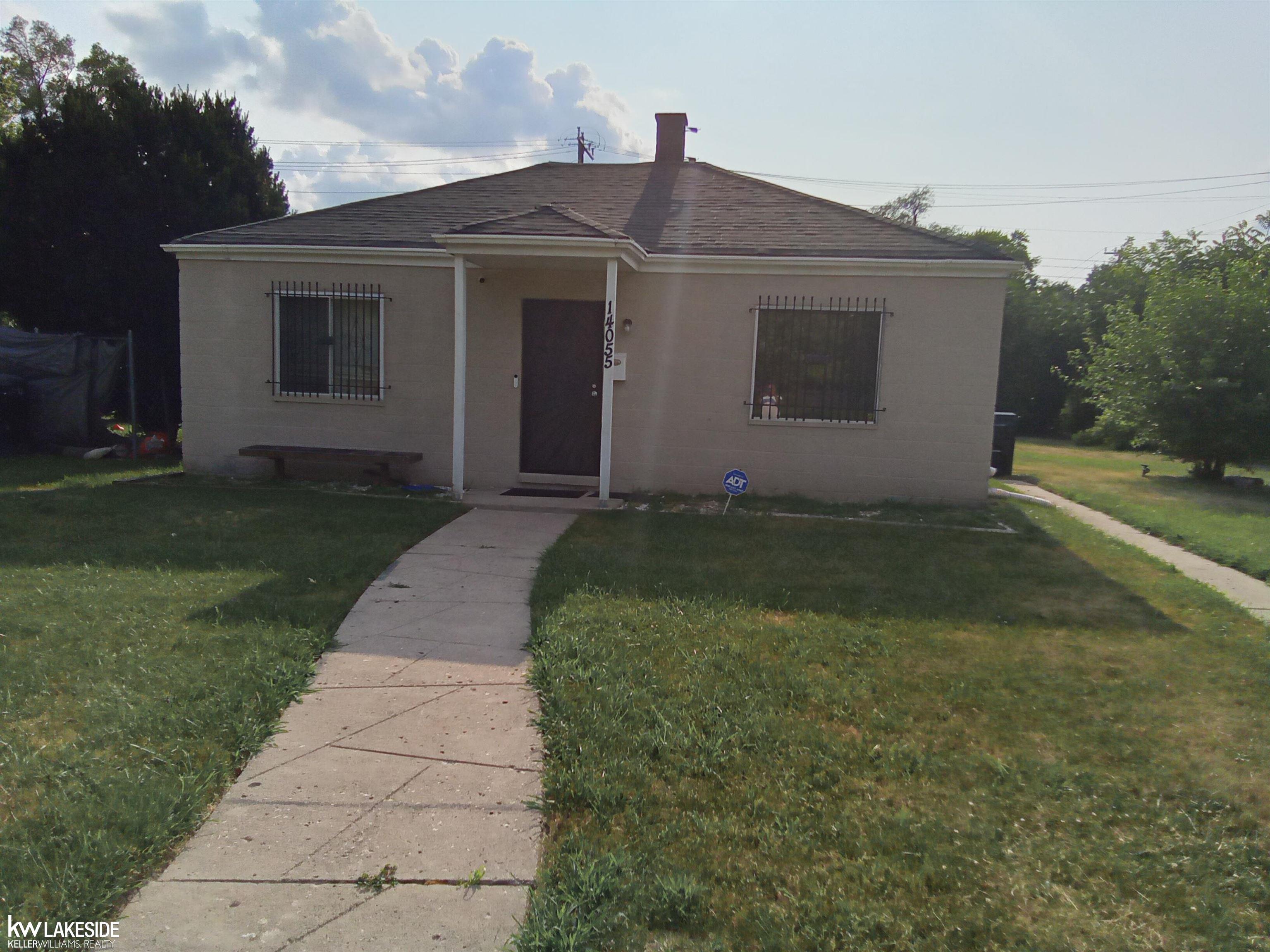 14055 Plainview Avenue — photo