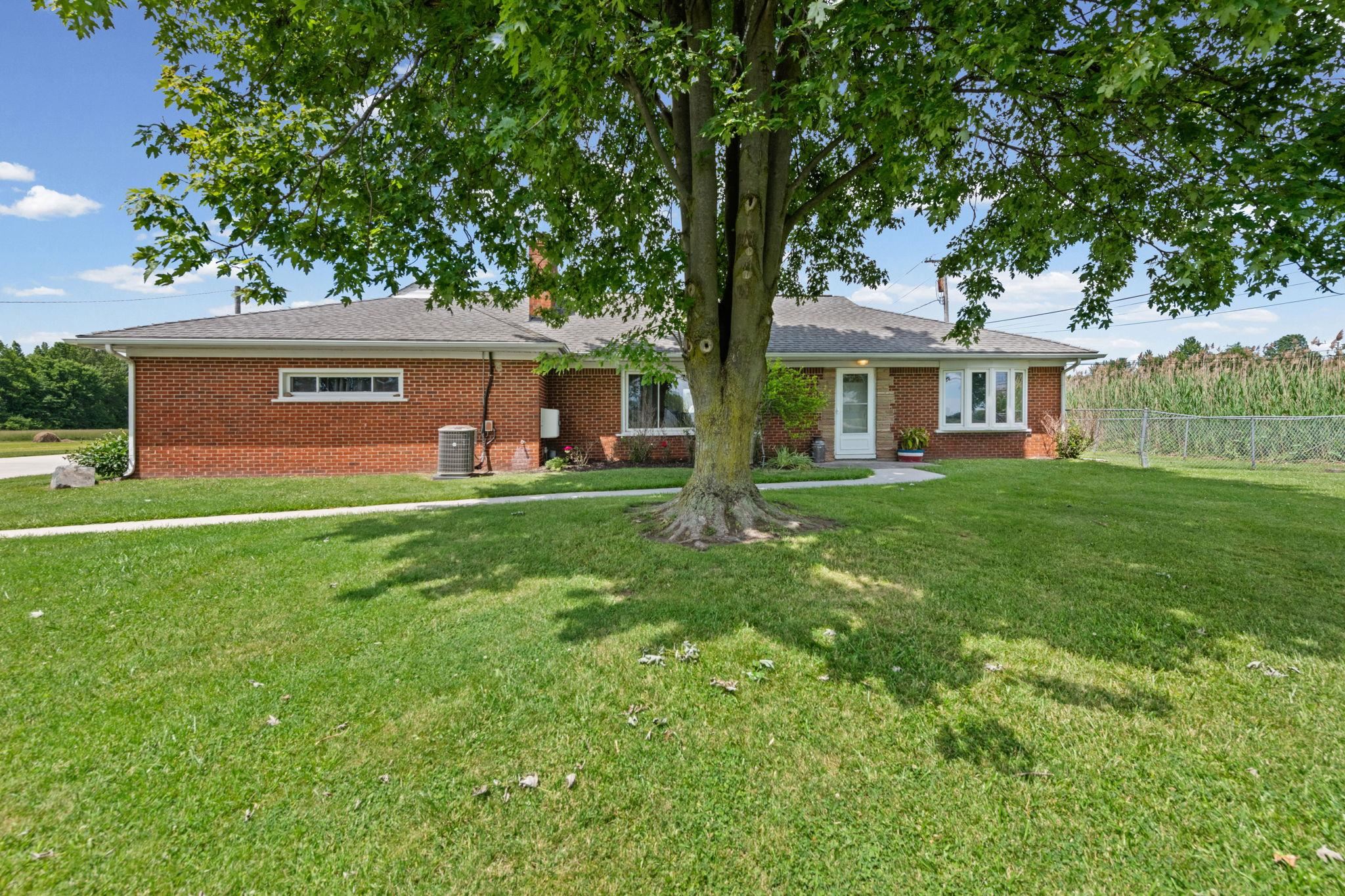 7762 Shea Road — photo