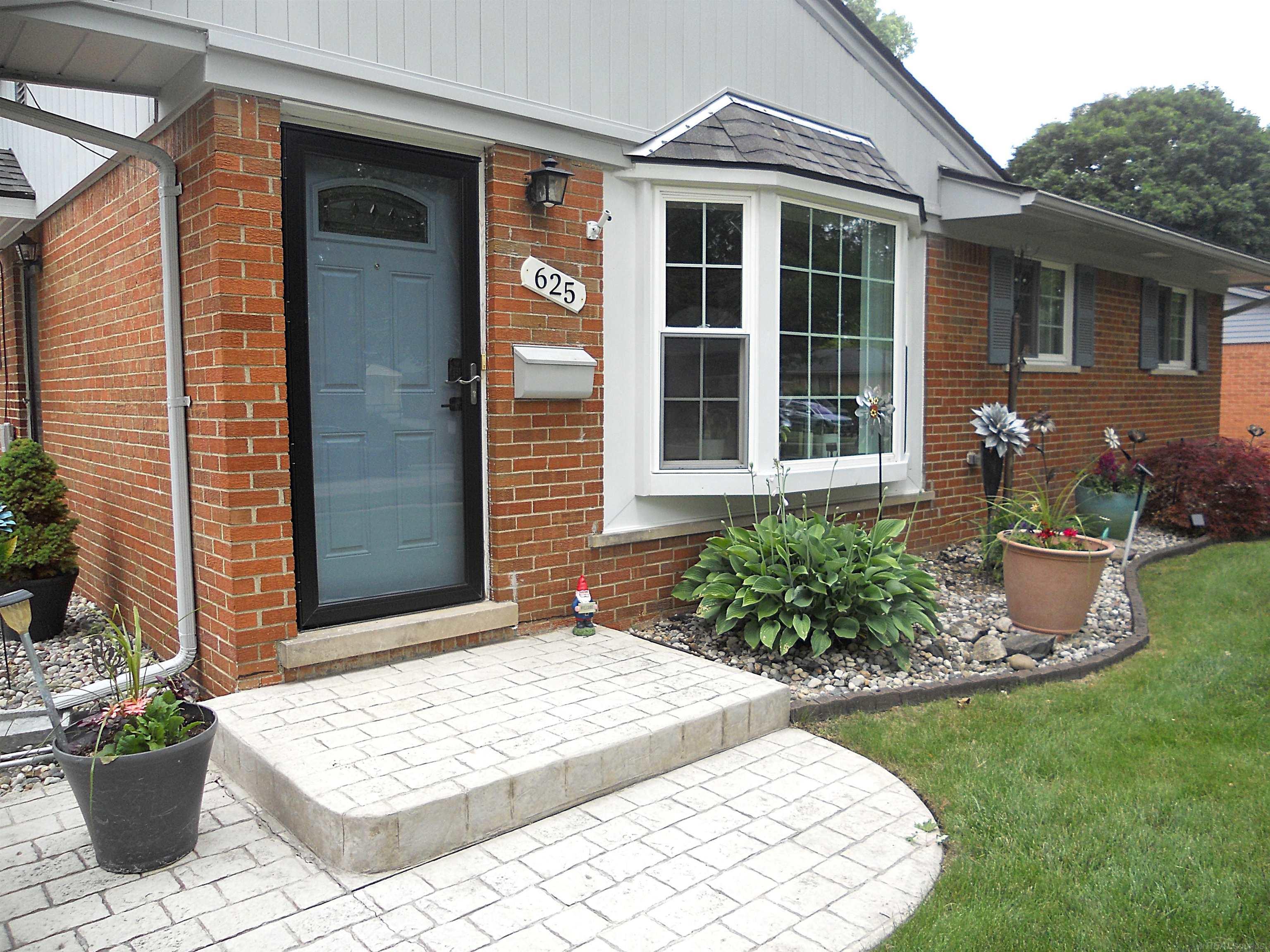 625 Rewold Drive, Rochester, MI 48307 — photo 2