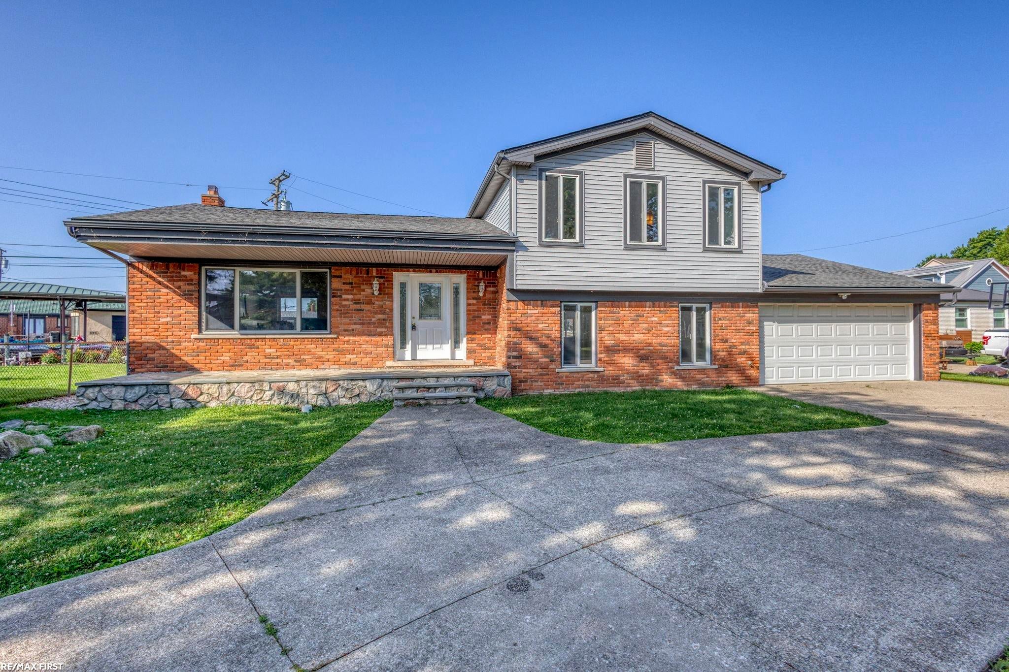 22770 Worthington Ct Court — photo