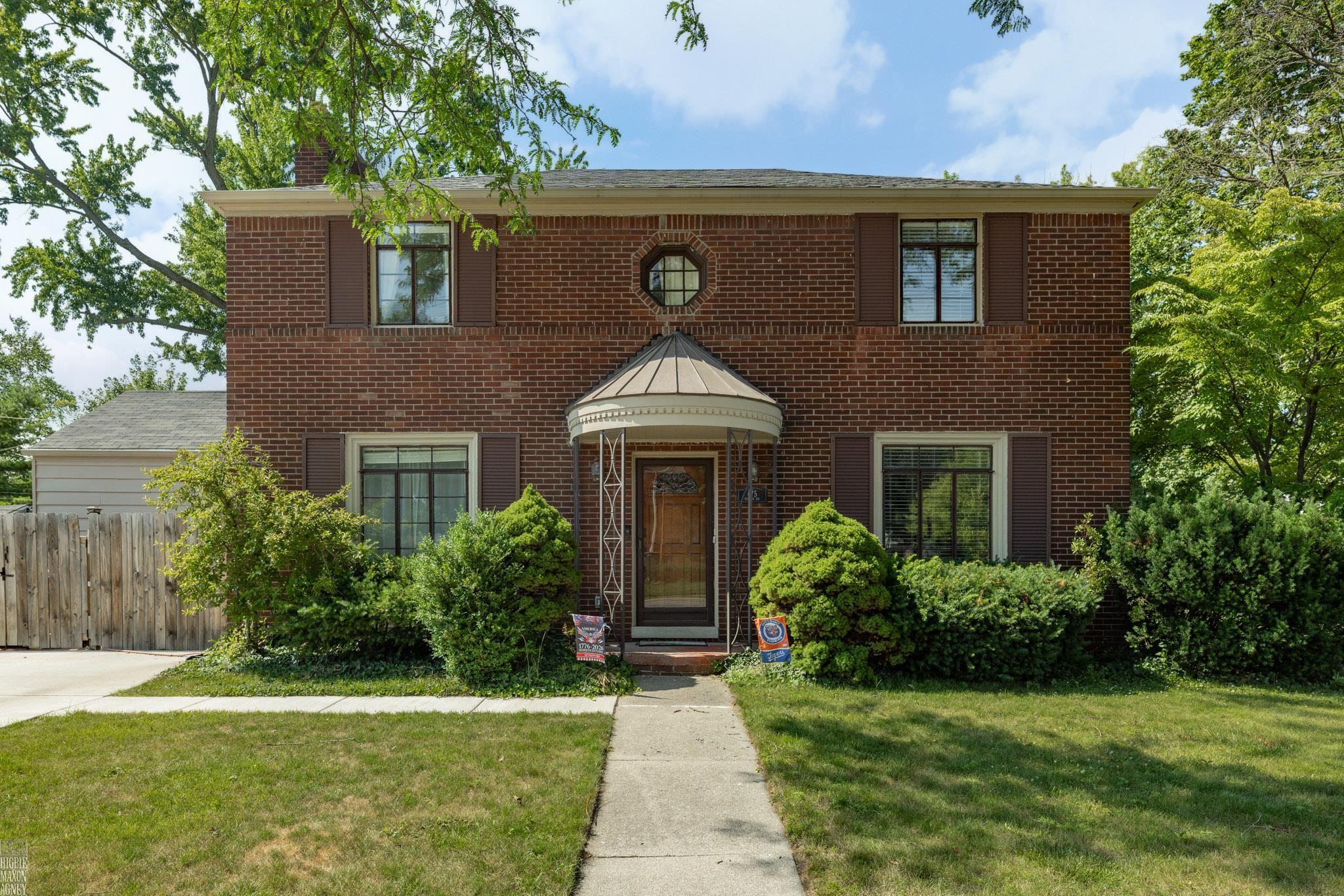 675 Fisher Road — photo