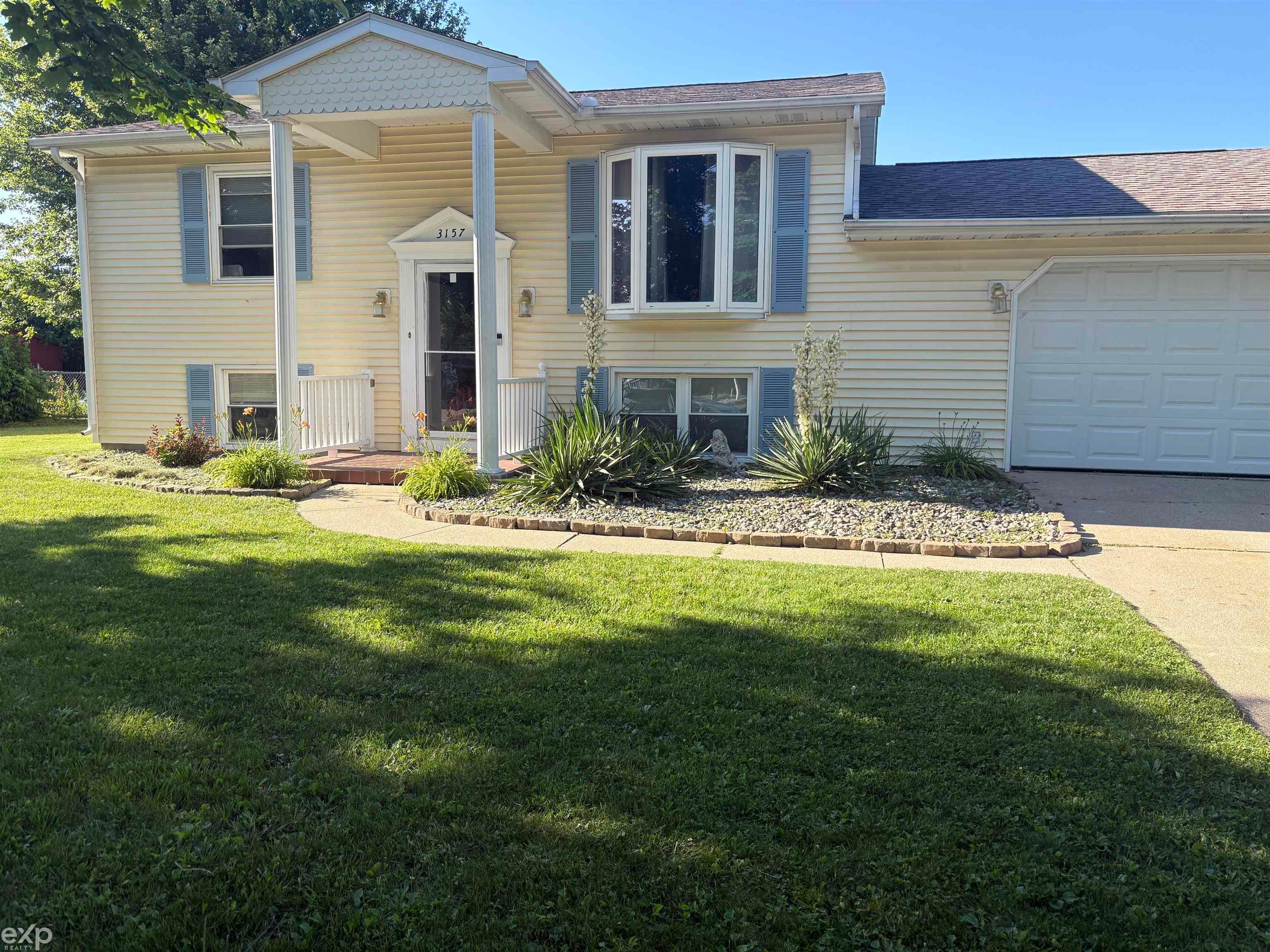 3157 Coventry Drive — photo