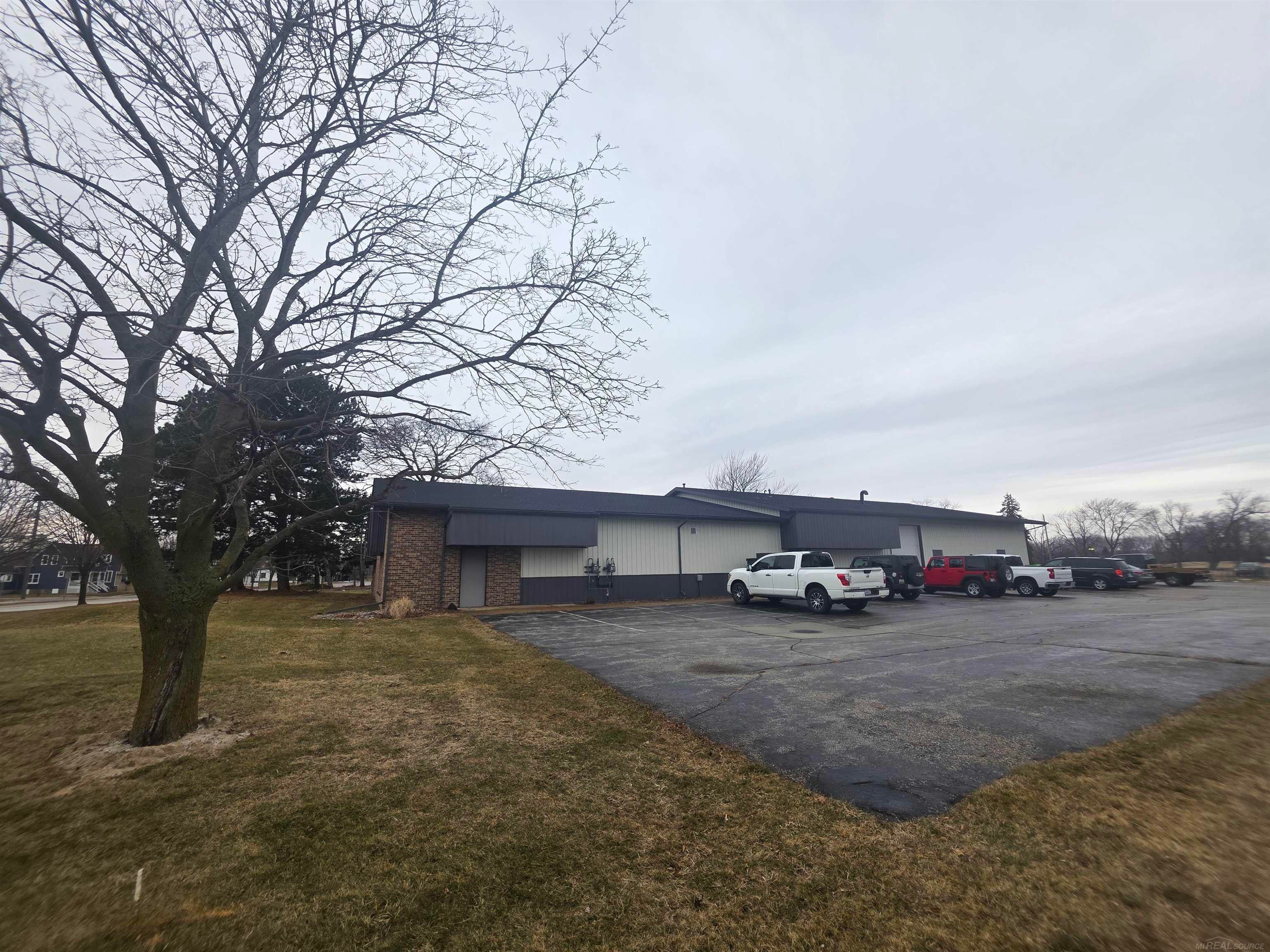 1401 N Johnson Street — photo