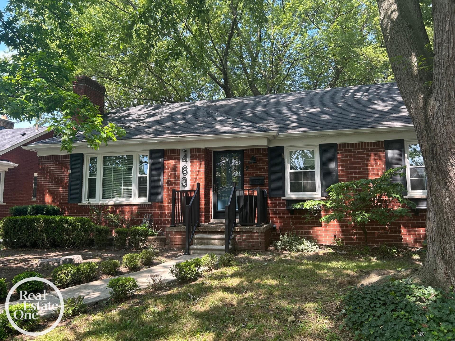 463 Bournemouth Circle — photo