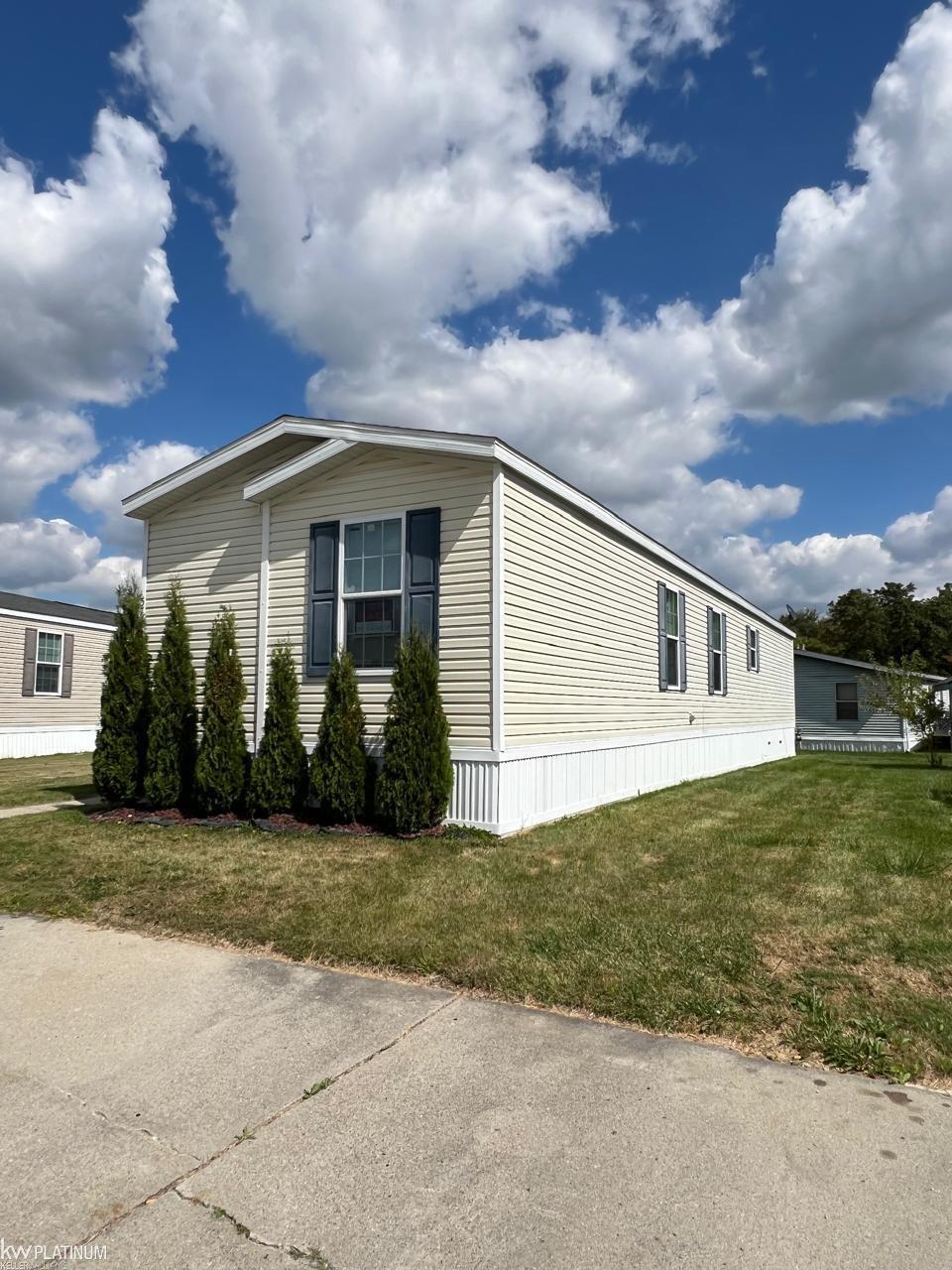 57114 Plymouth Road — photo