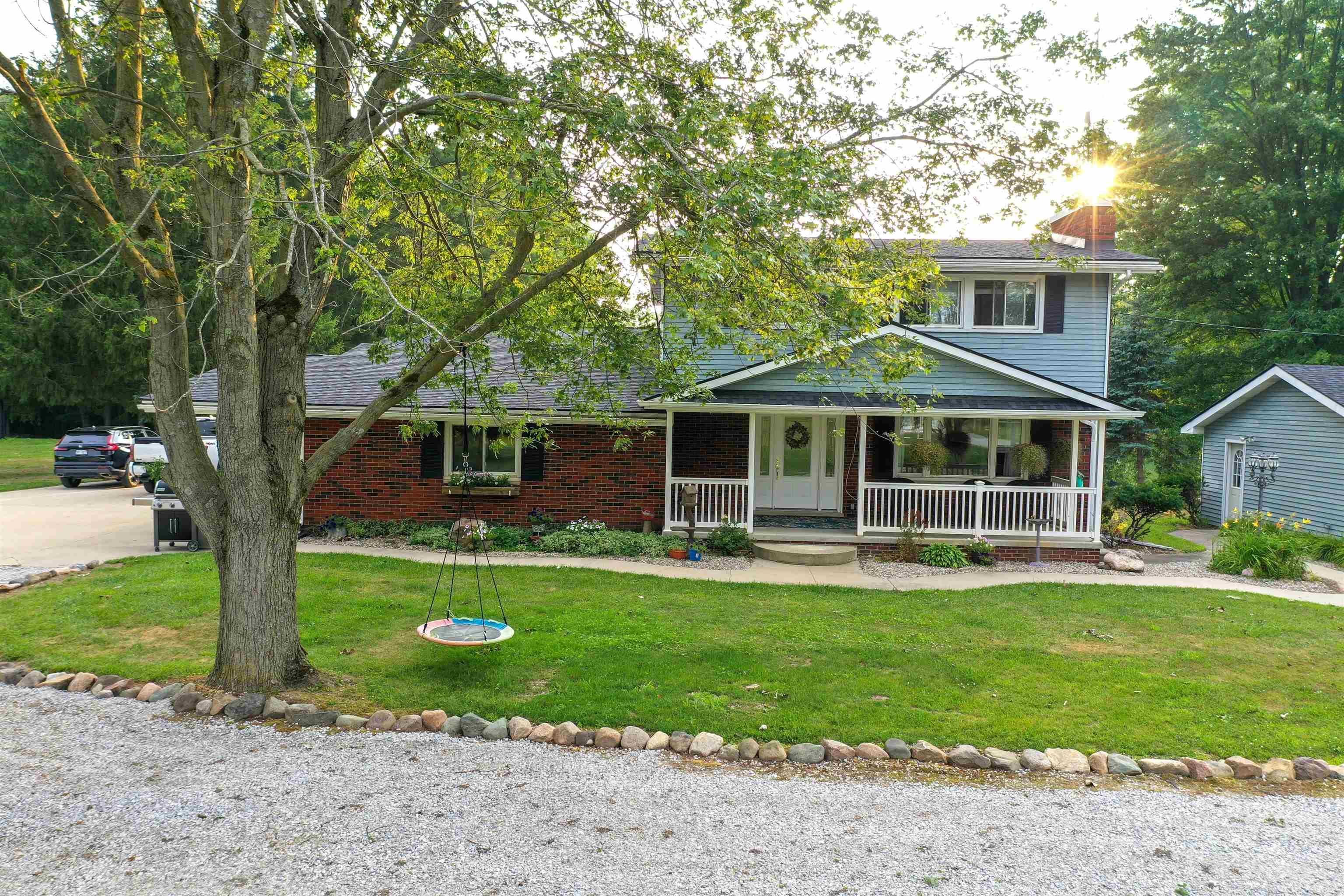 6235 Welch Road — photo