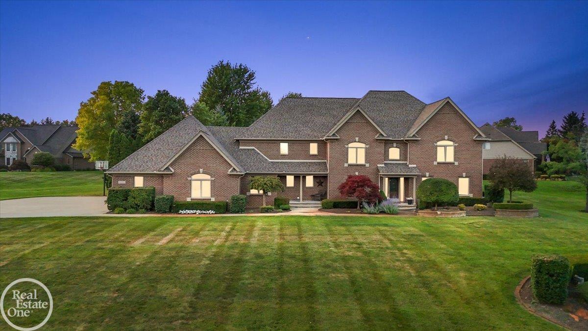 8849 Heatherwood Court — photo