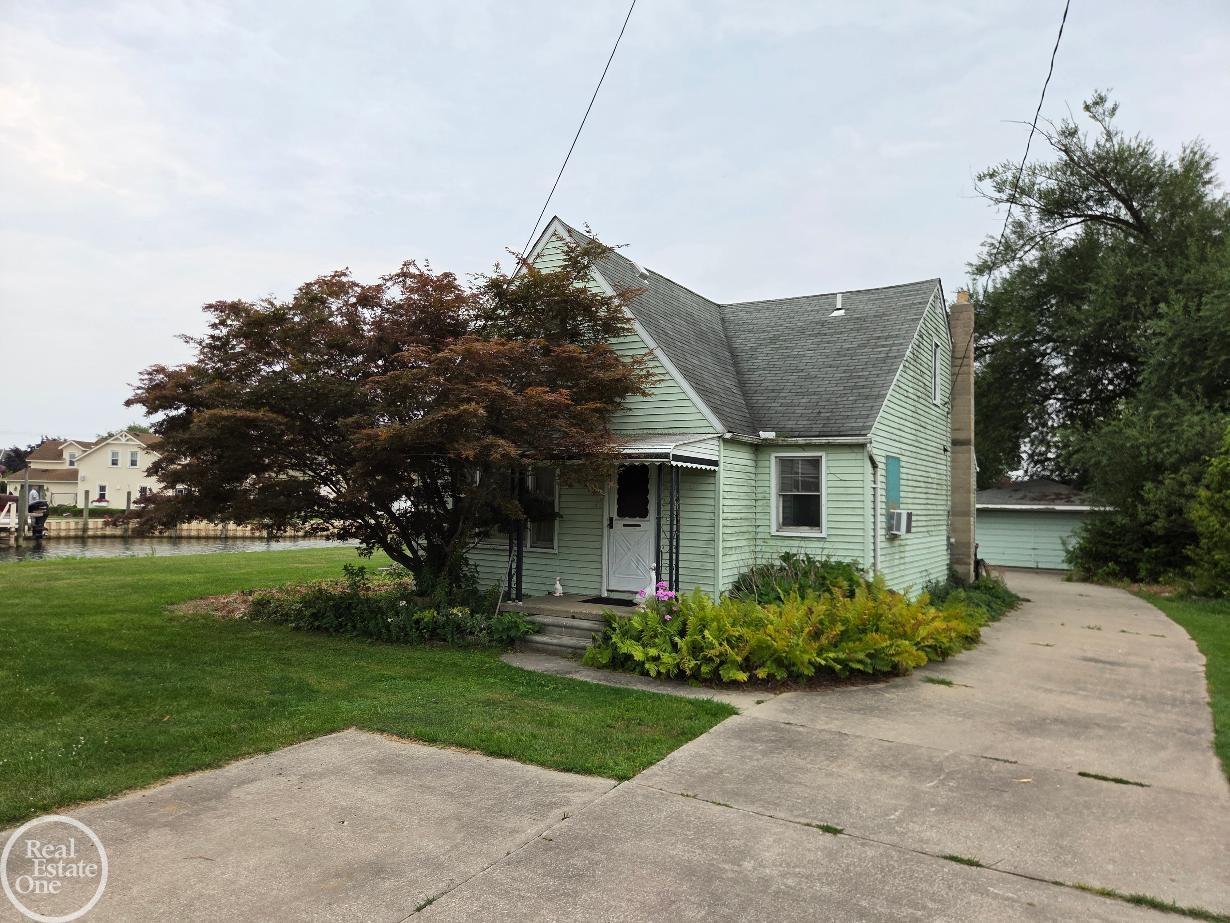 38777 Lakeshore Drive — photo