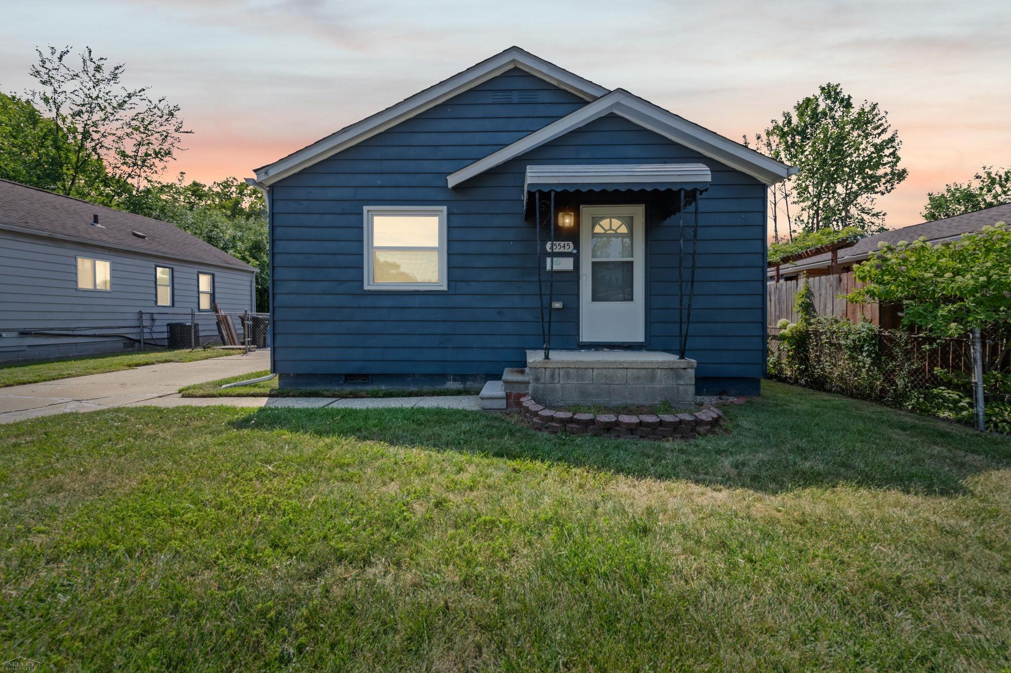 25545 Packard Street — photo