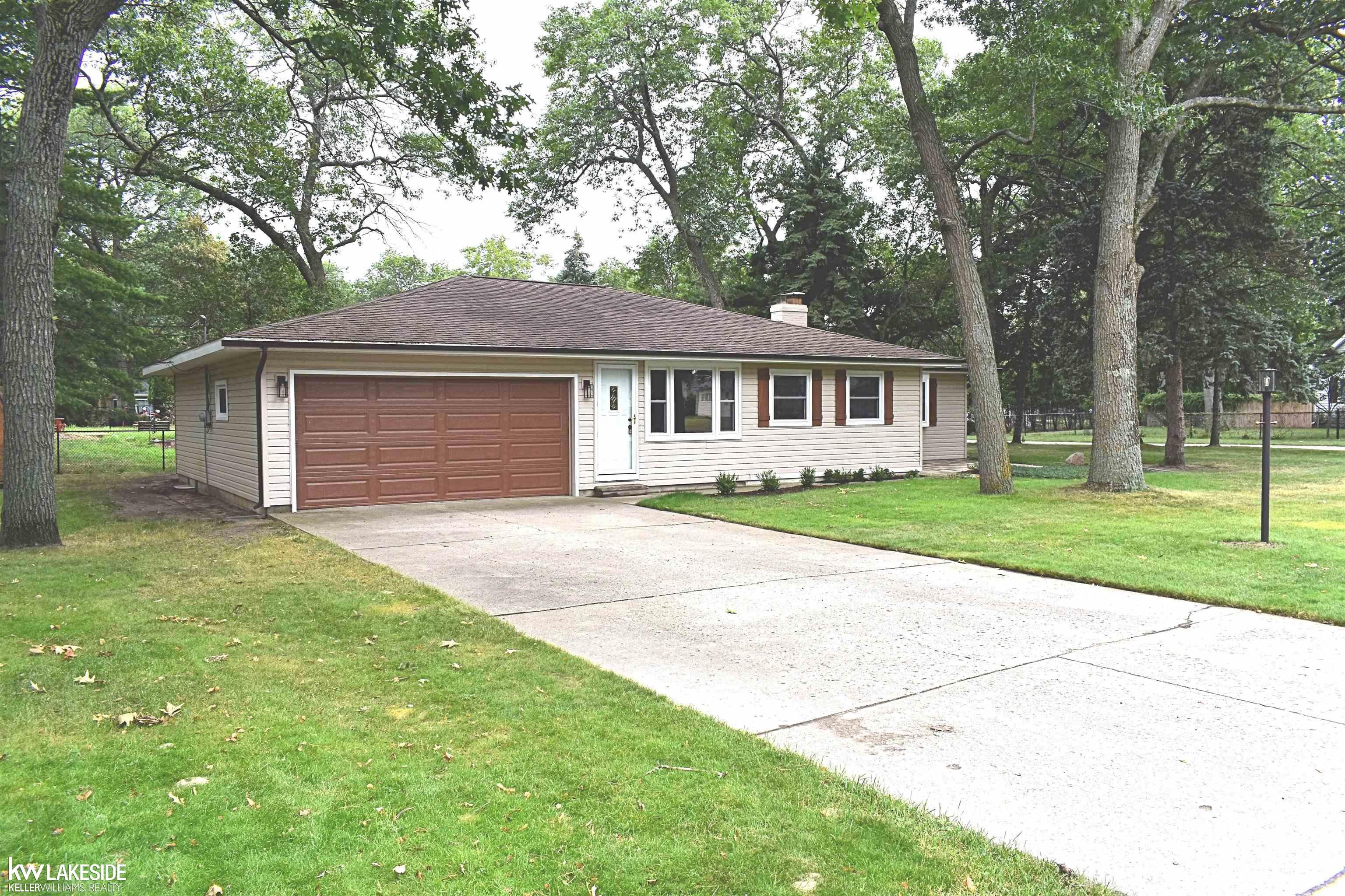 9107 Crescent Beach Road — photo