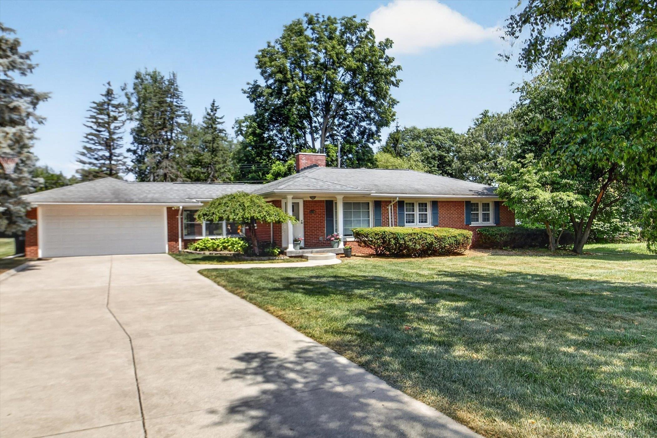 120 Montmorency Road, Rochester Hills, MI 48307 — photo 2
