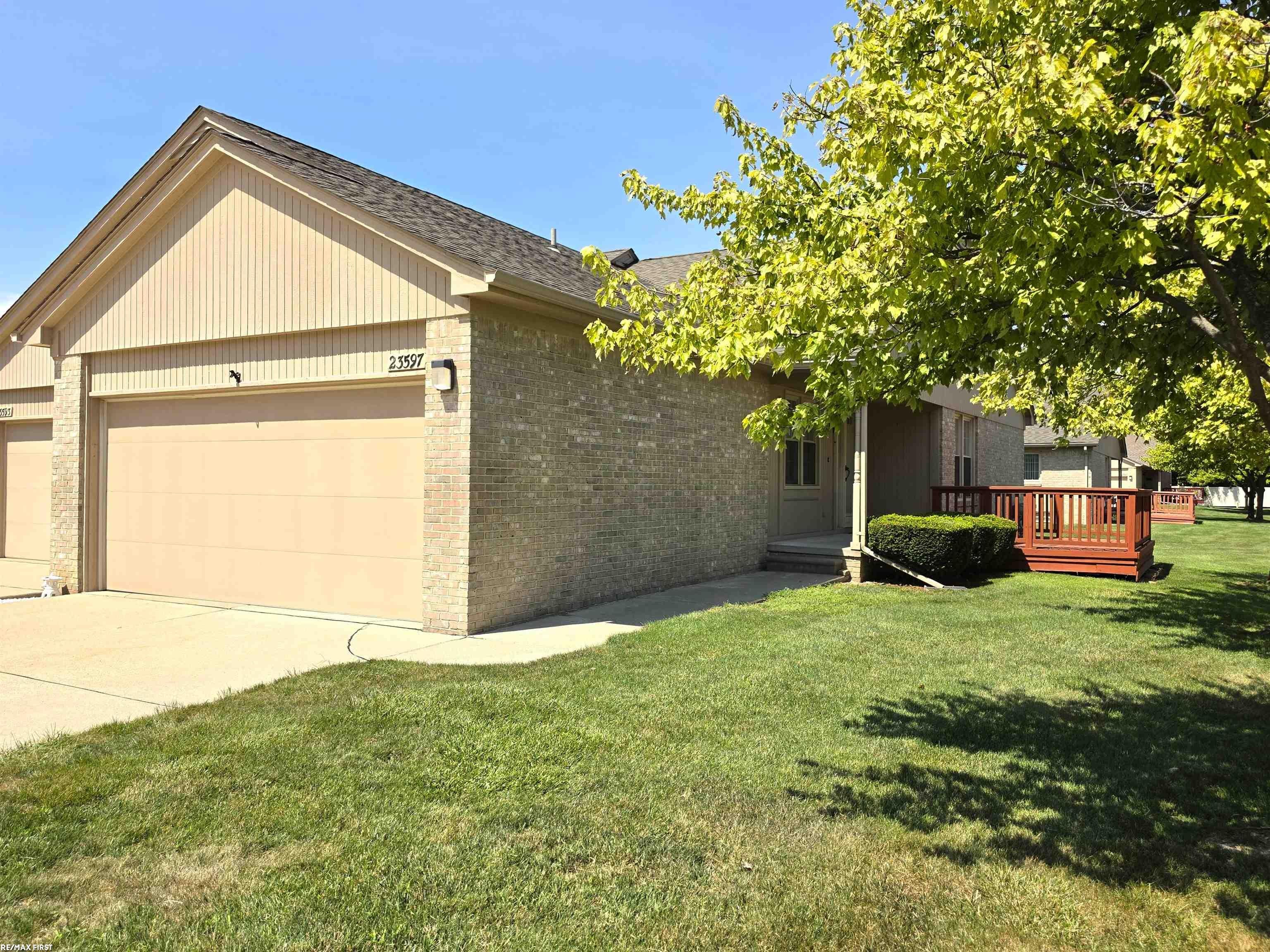 23597 Suttons Bay Drive — photo