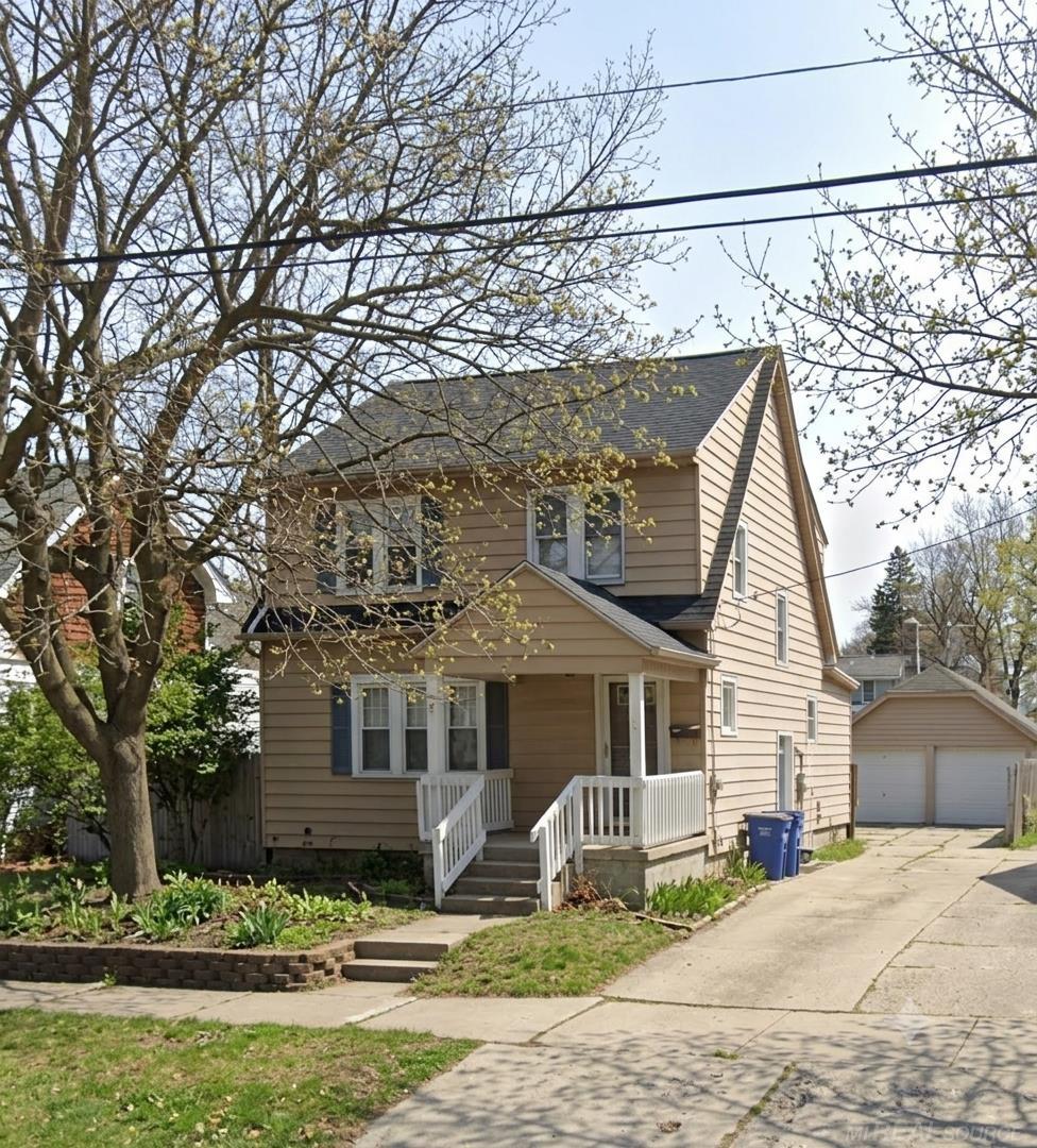 857 Aberdeen NE Street — photo