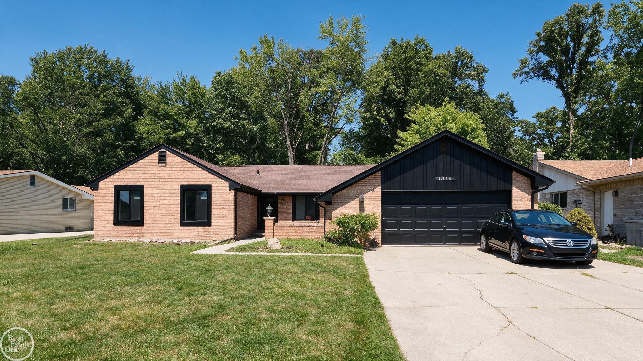 11343 Common Road, Warren, MI 48093 — photo 2