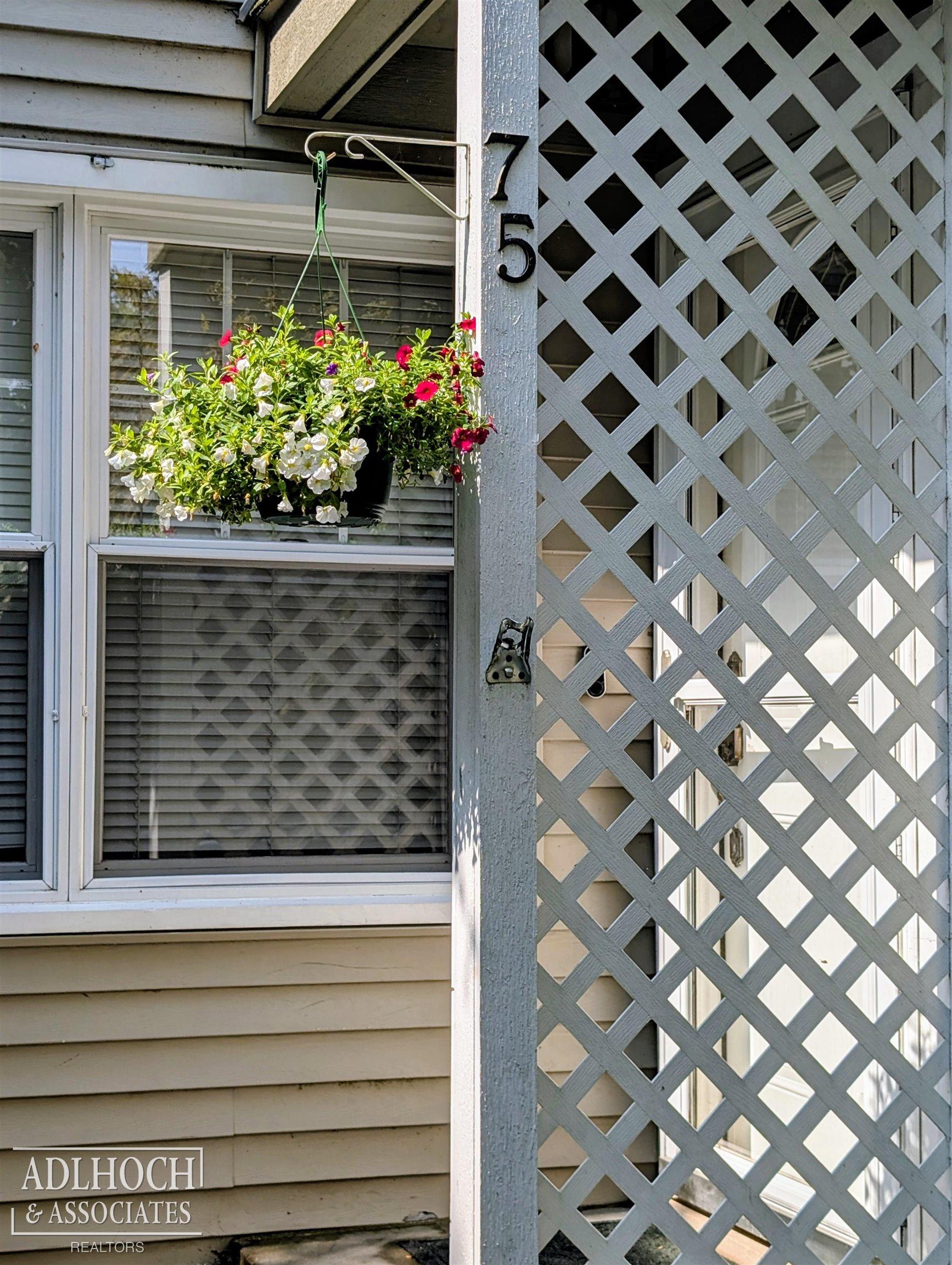 75 Mapleton Road, Grosse Pointe Farms, MI 48236 — photo 2
