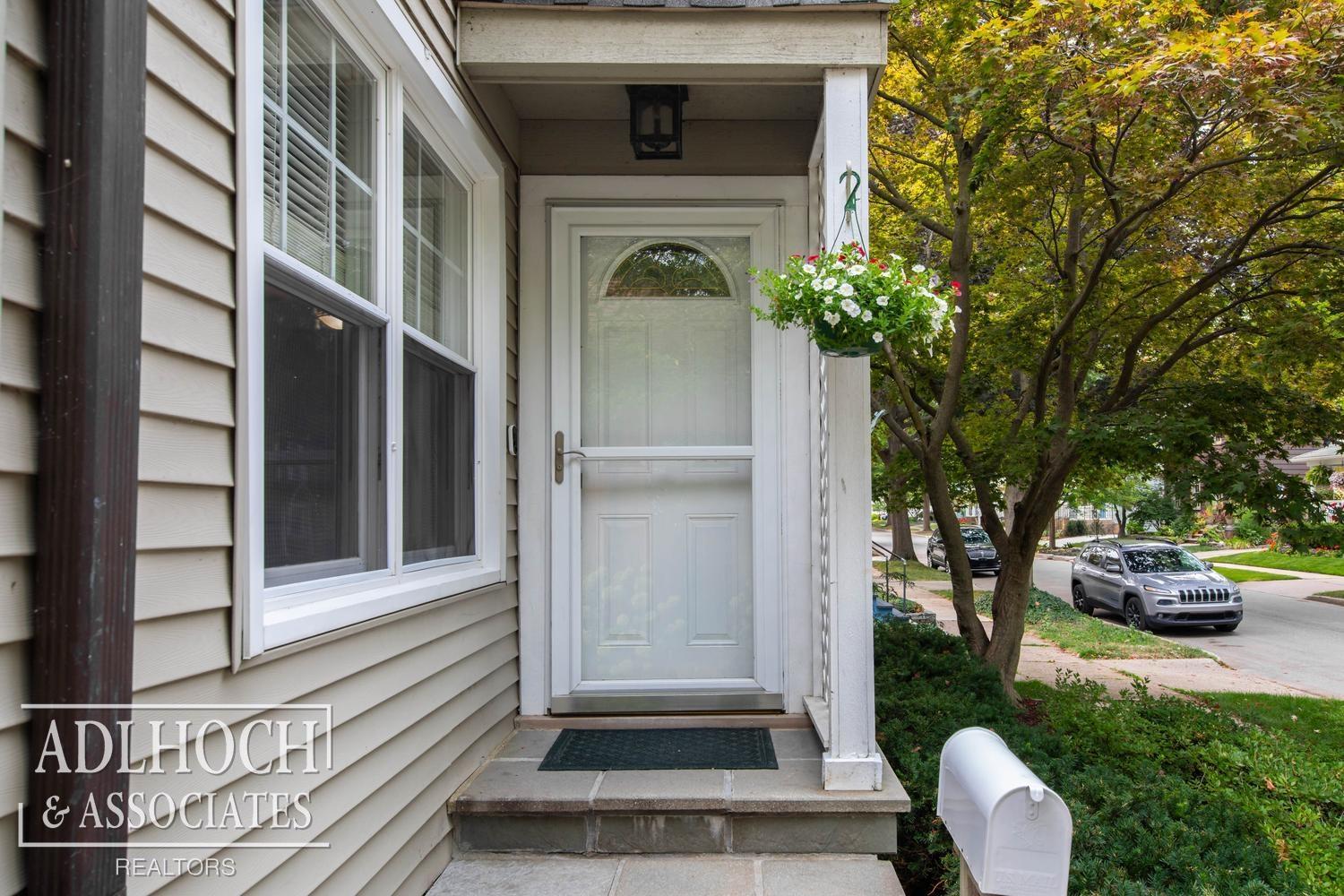 75 Mapleton Road, Grosse Pointe Farms, MI 48236 — photo 3