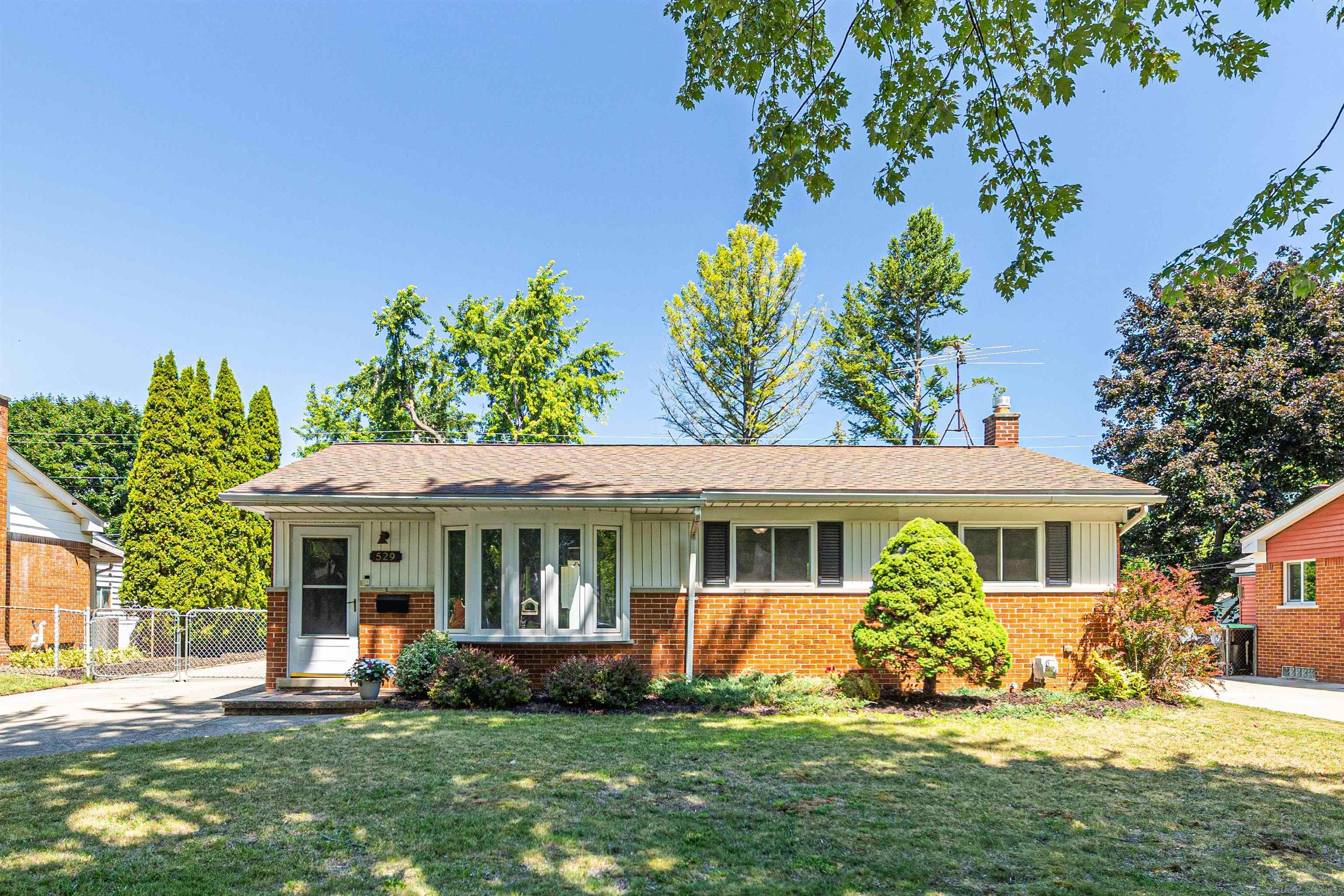 529 Rewold Drive, Rochester, MI 48307 — photo 2