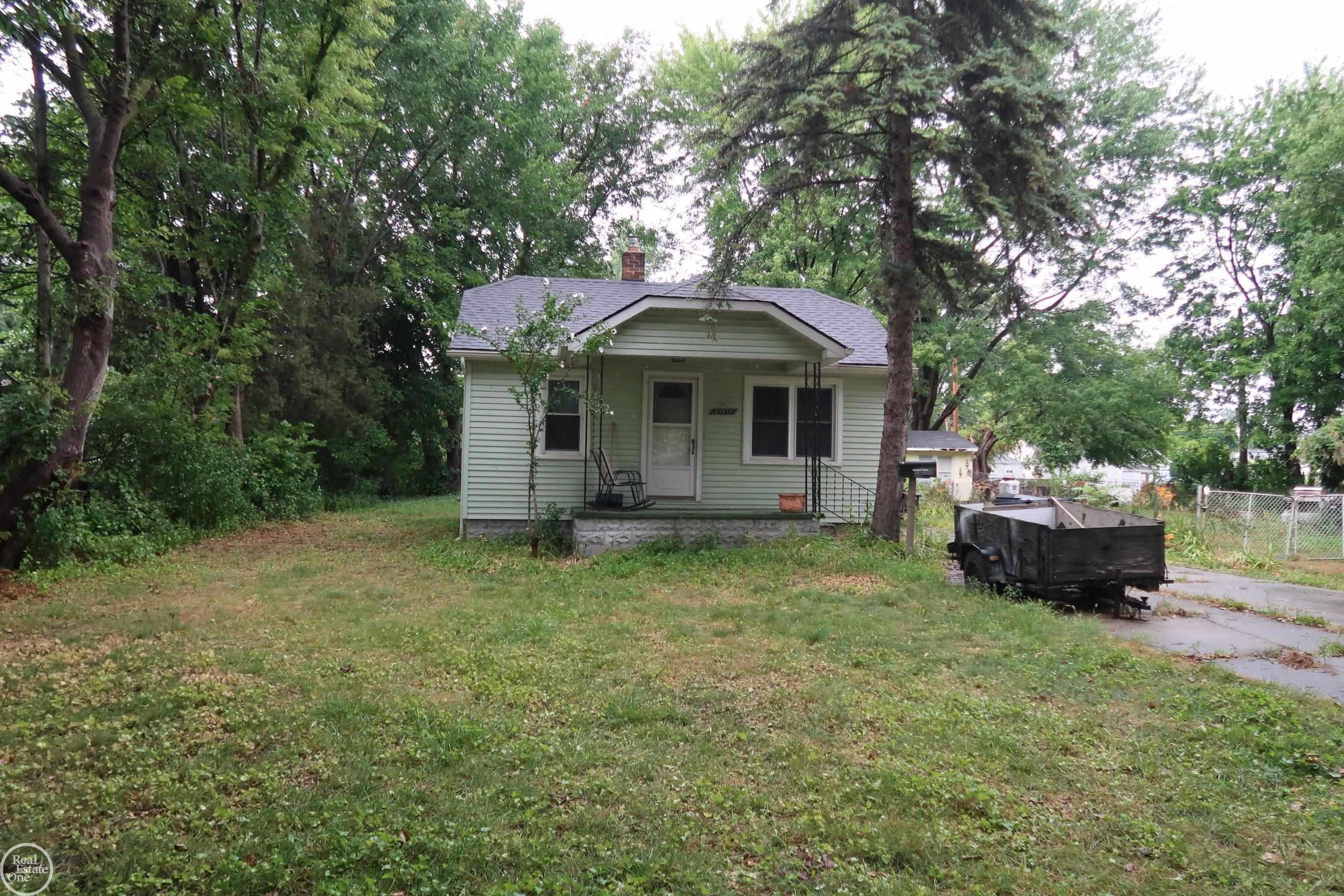 21919 Maxine St Street — photo