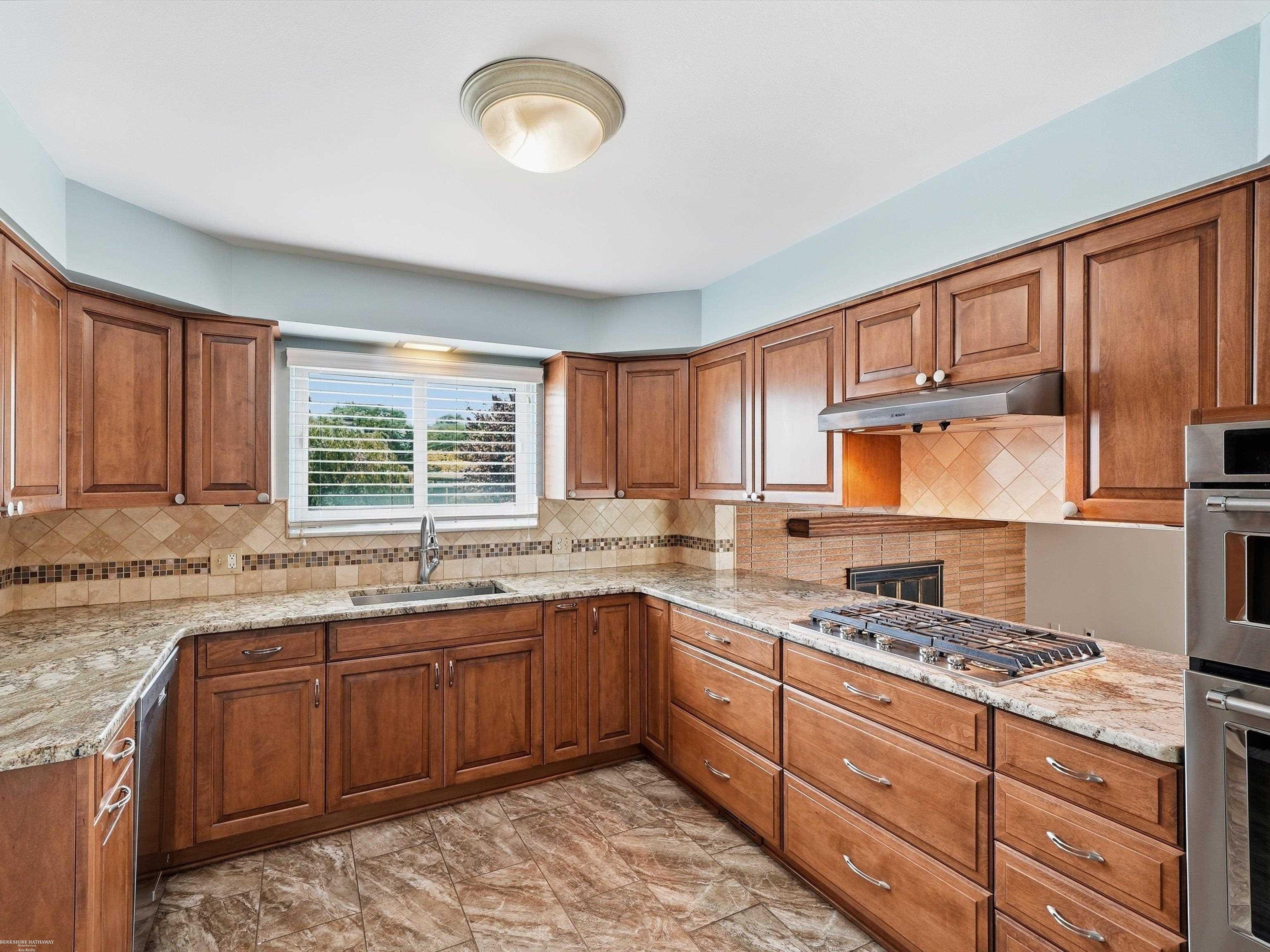 14597 Common Road, Warren, MI 48088 — photo 2