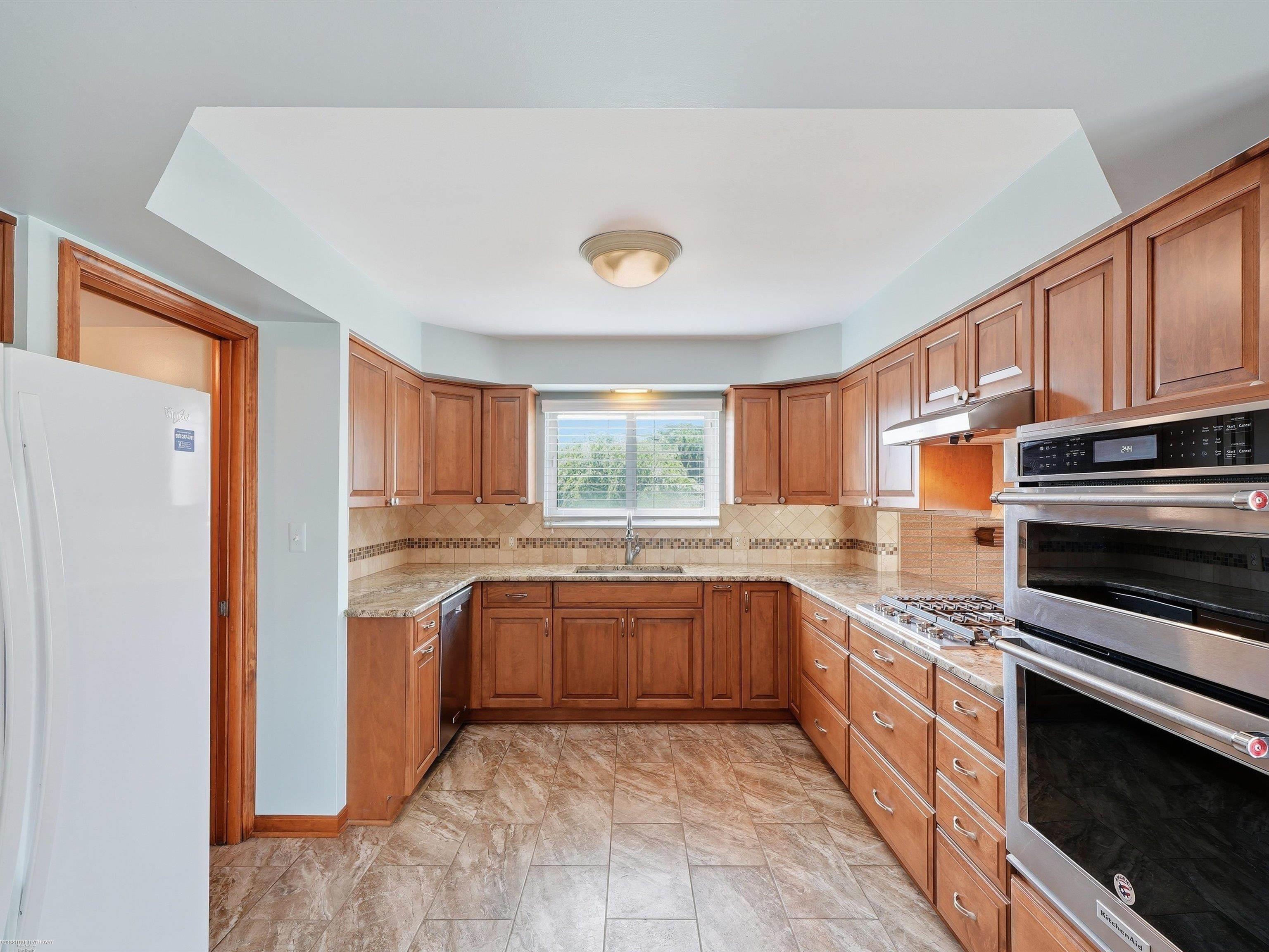 14597 Common Road, Warren, MI 48088 — photo 3