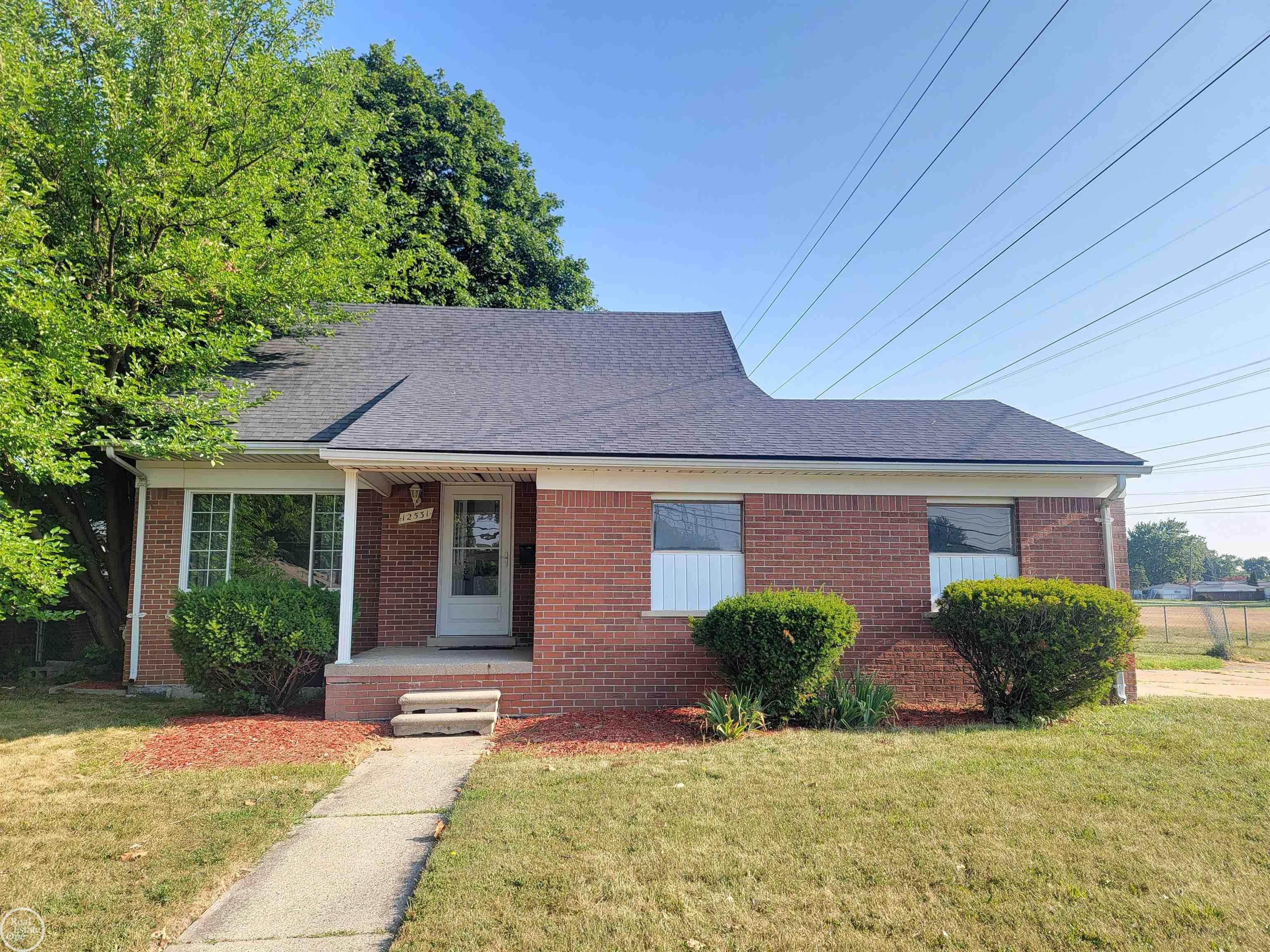 12531 Common Road — photo