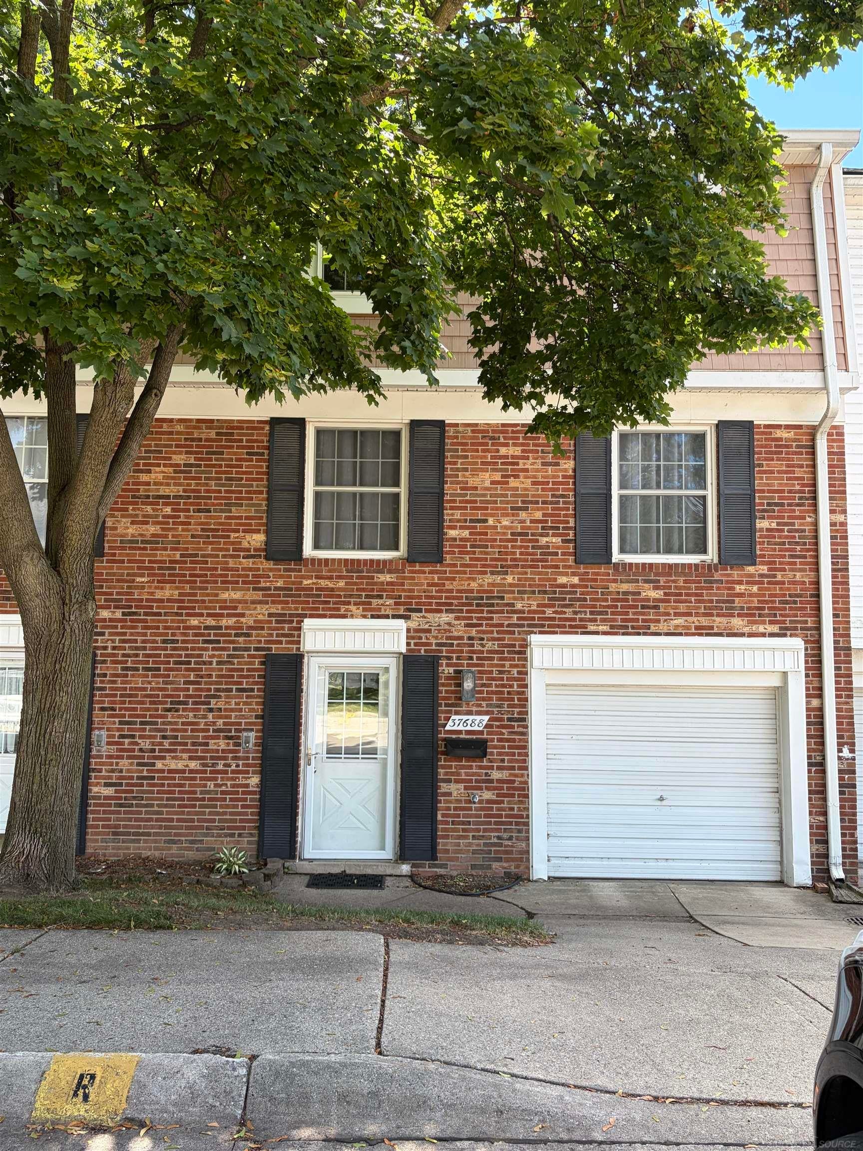 37688 Charter Oaks Boulevard — photo