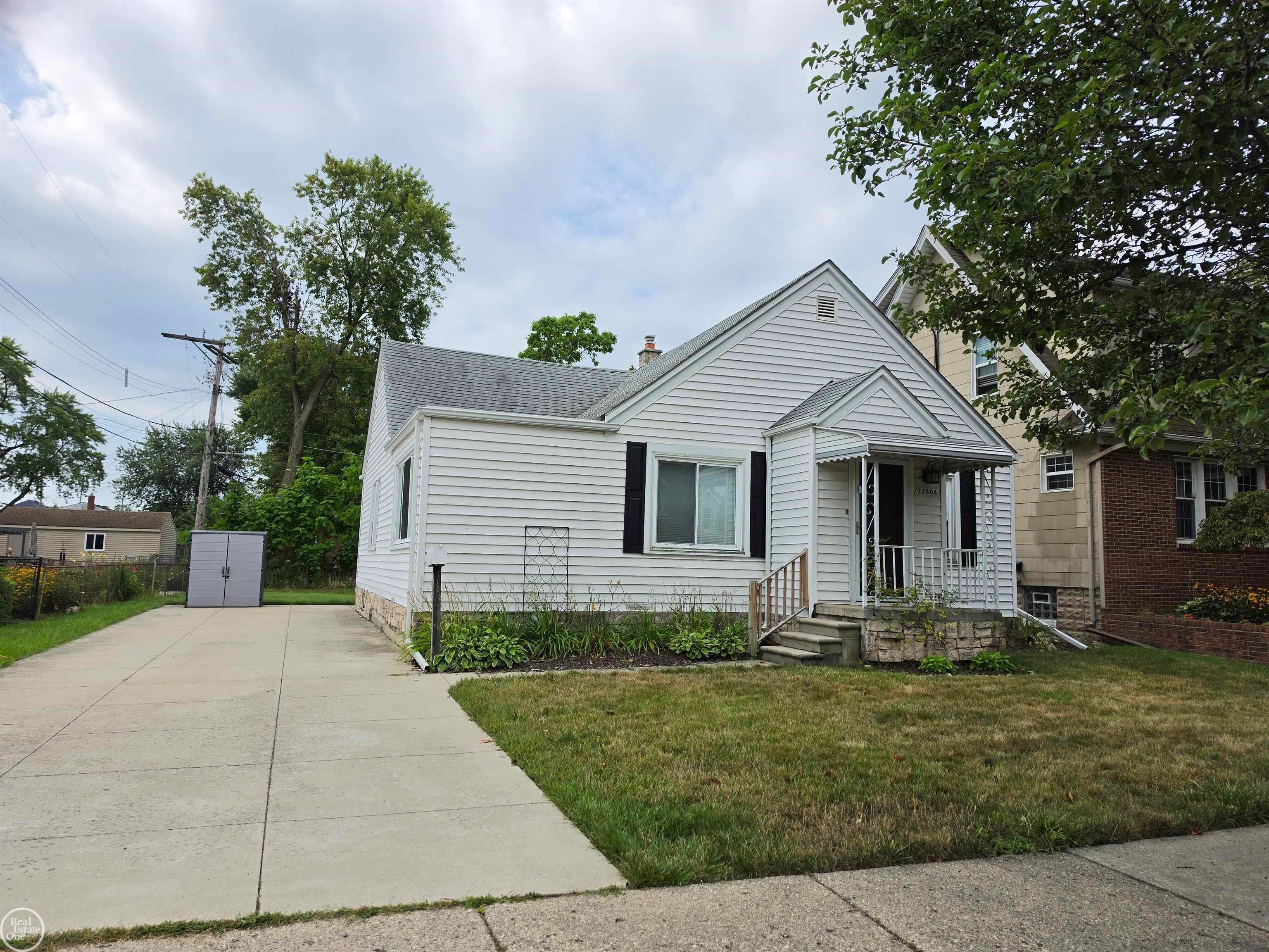 22804 Barton Street — photo