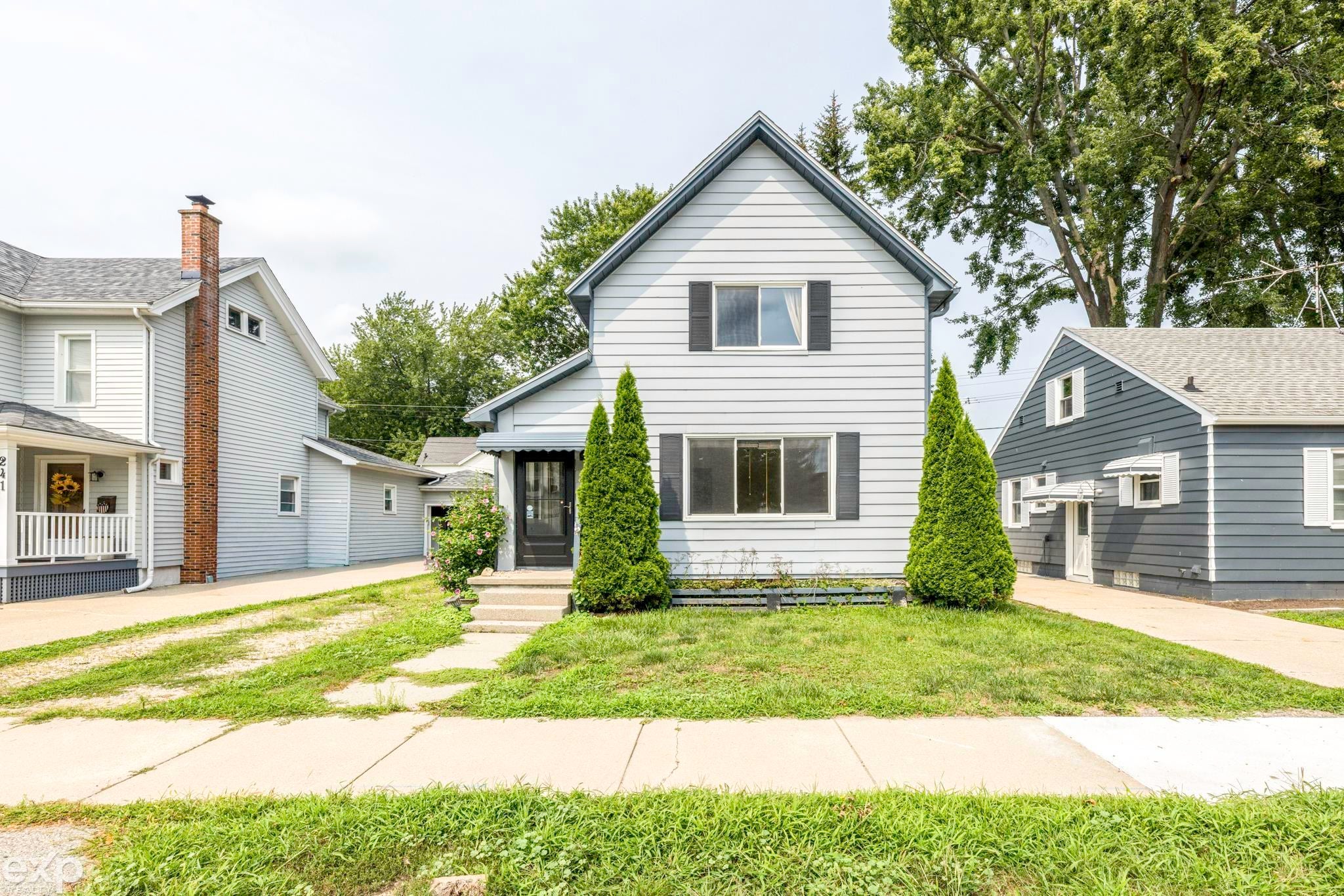 249 N Main Street — photo