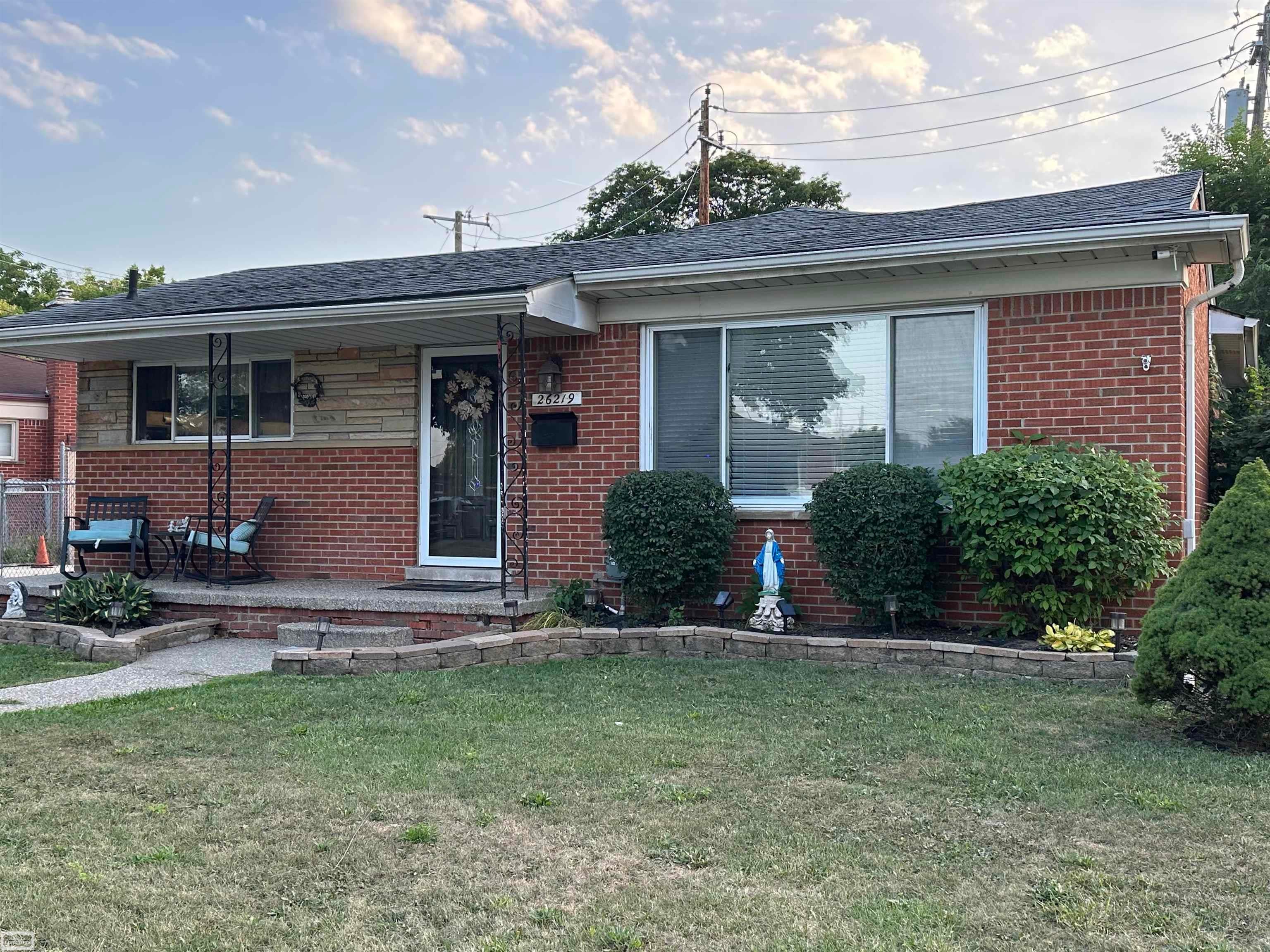 26219 Van Buren Road — photo