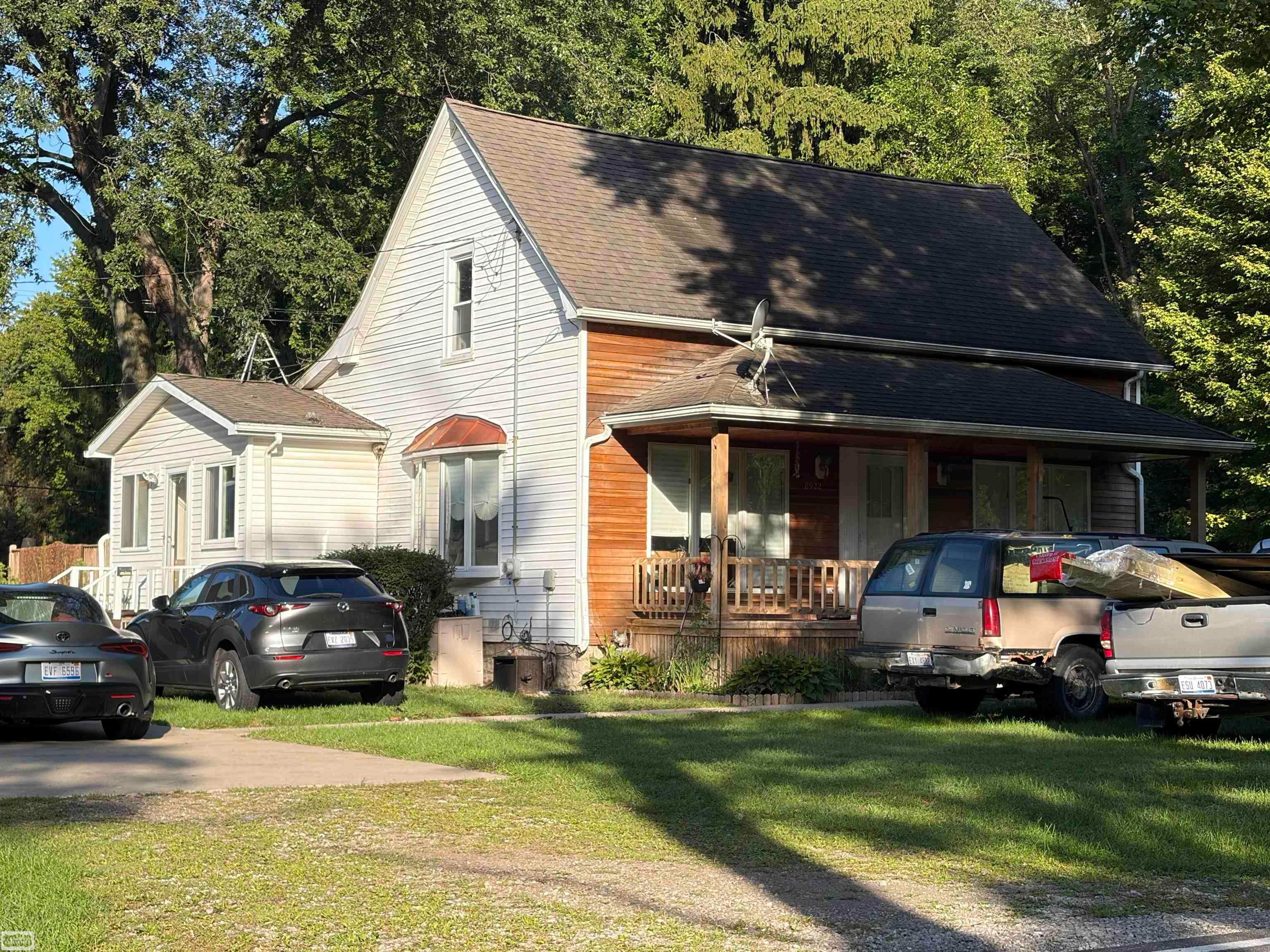 8922 Stone Road — photo