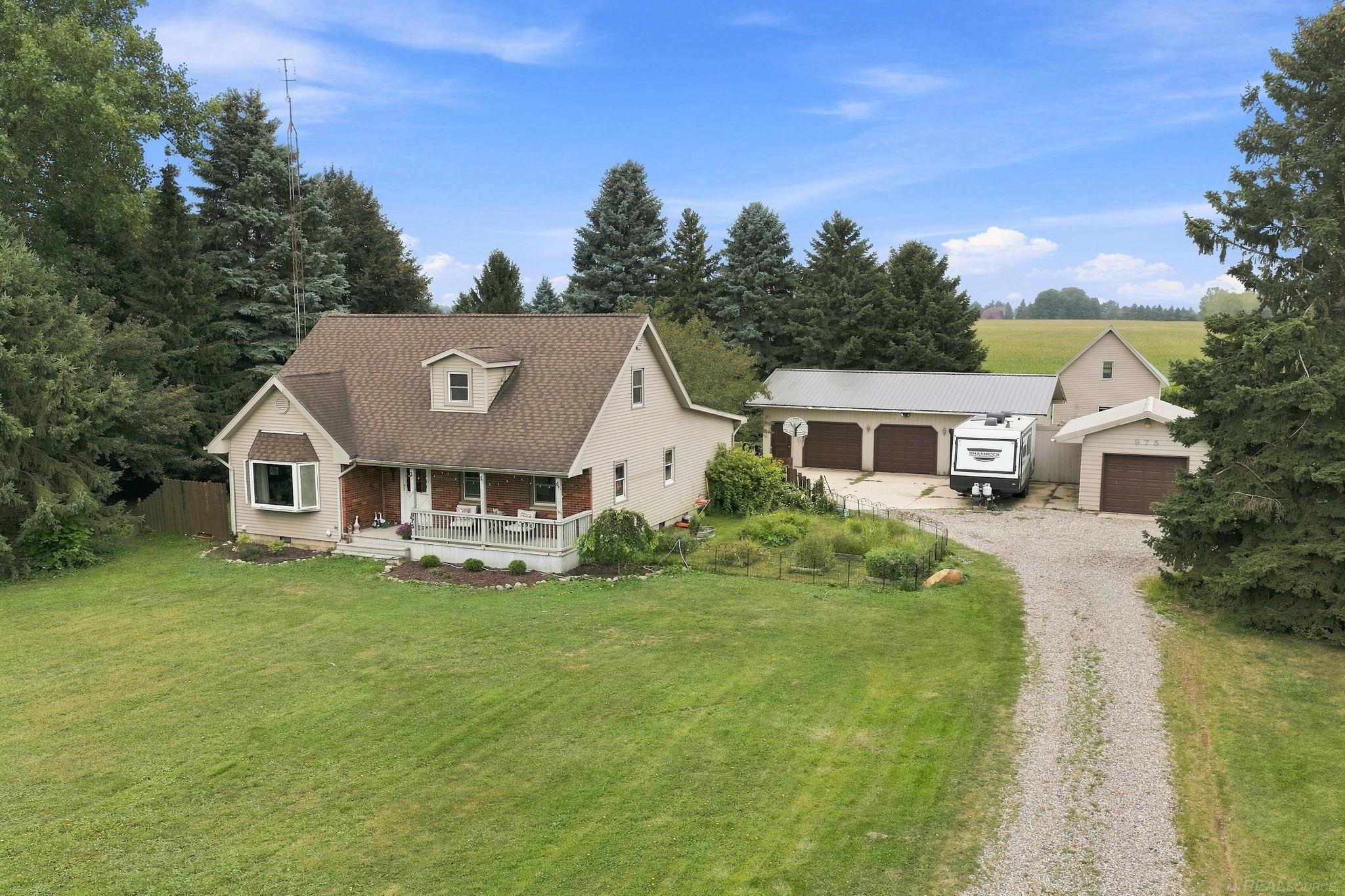 975 N Banner Road — photo